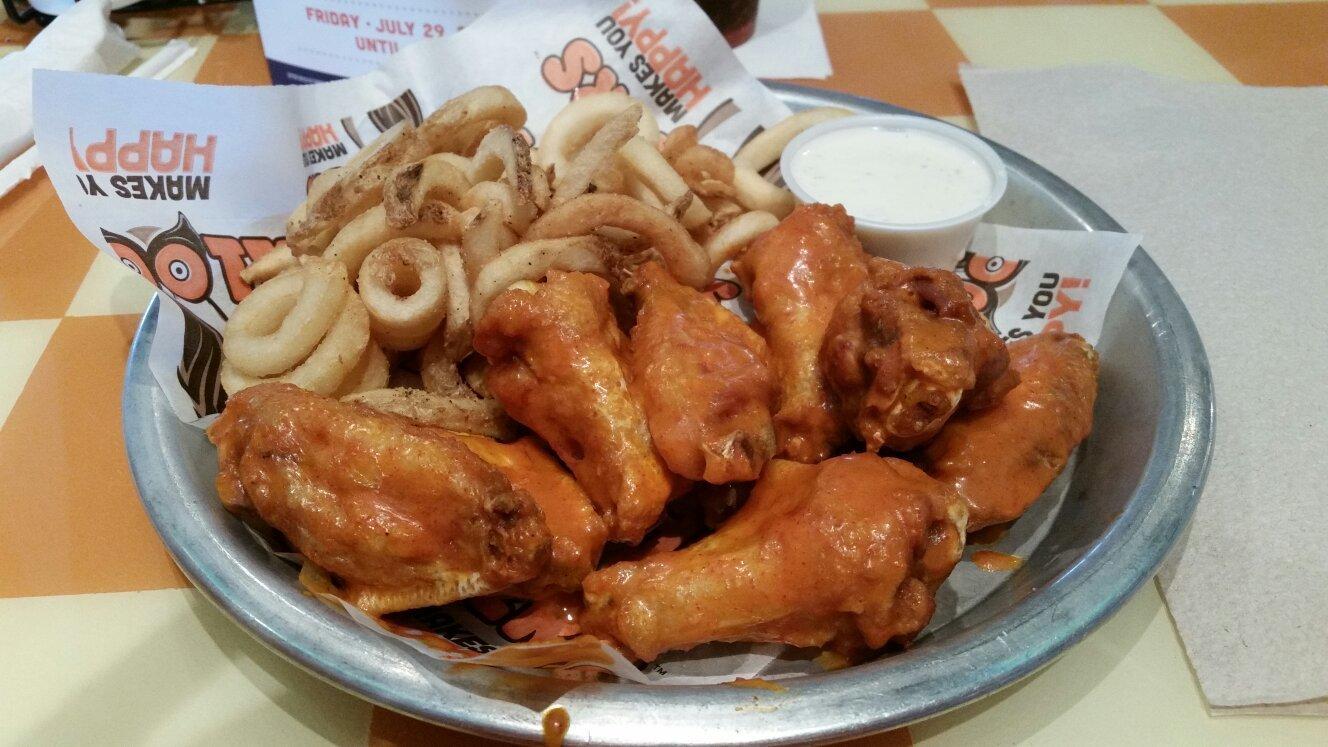 Hooters