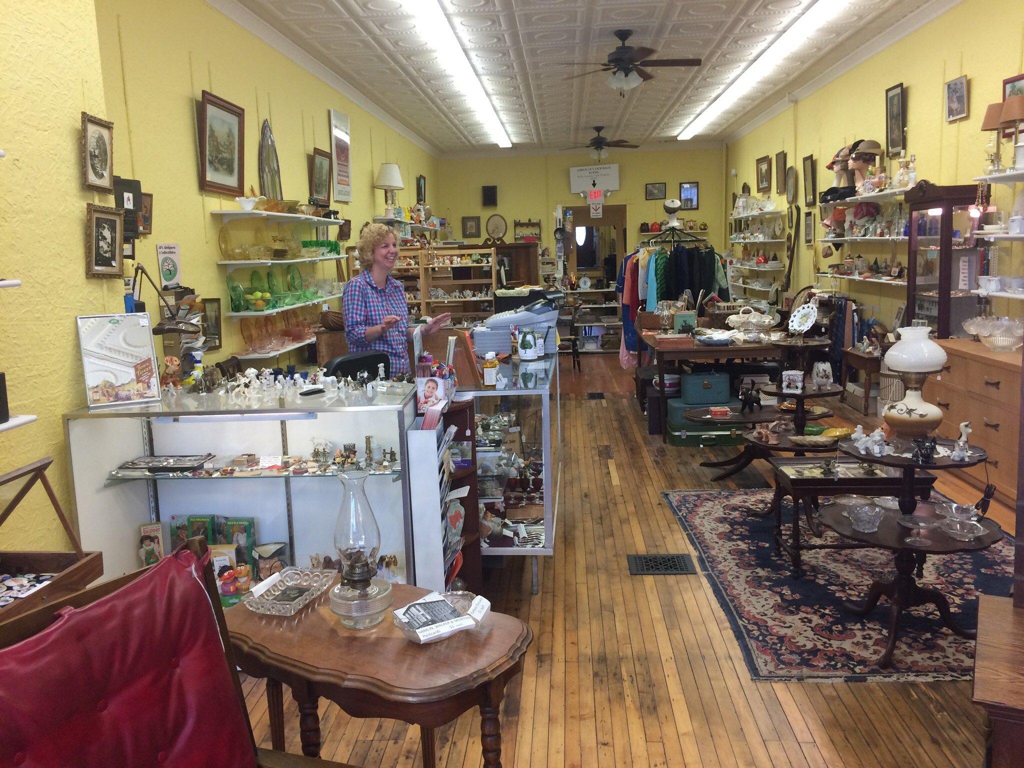 Jill's Antiques & Collectibles