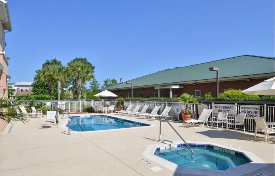 Fairfield Inn & Suites Charleston North/University Area