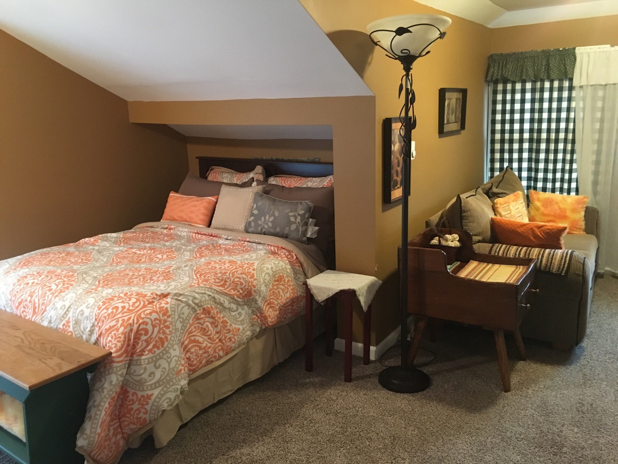 Tin Brook Bed & Breakfast