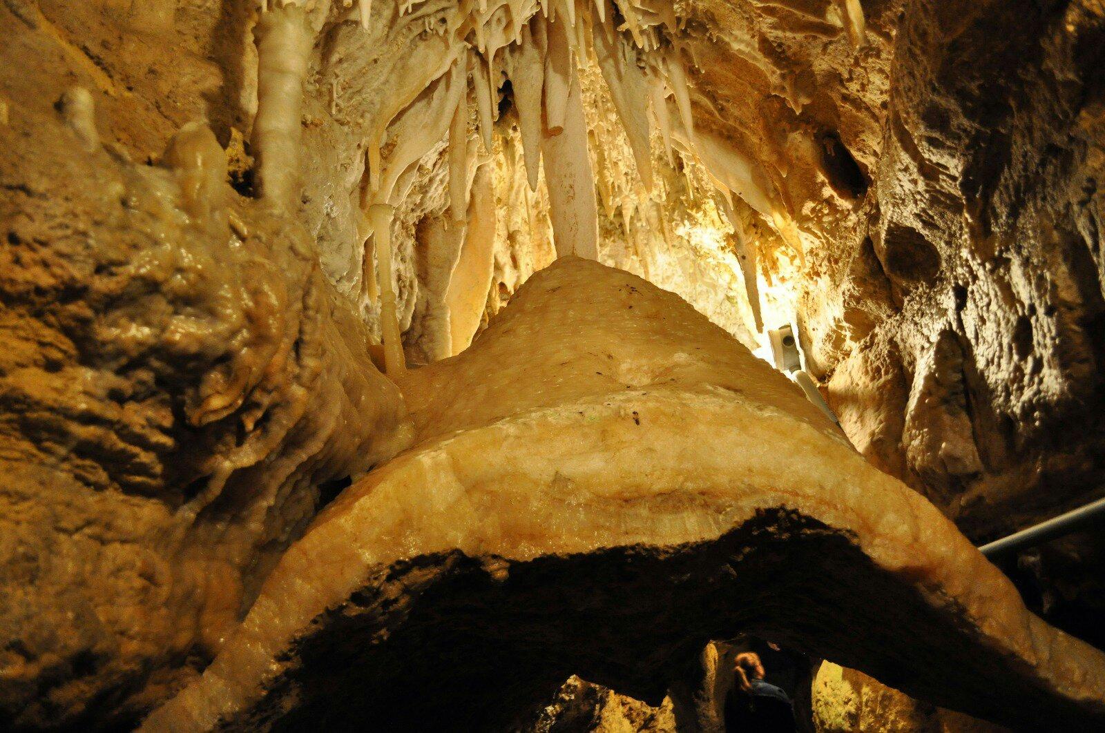 Crystal Lake Cave