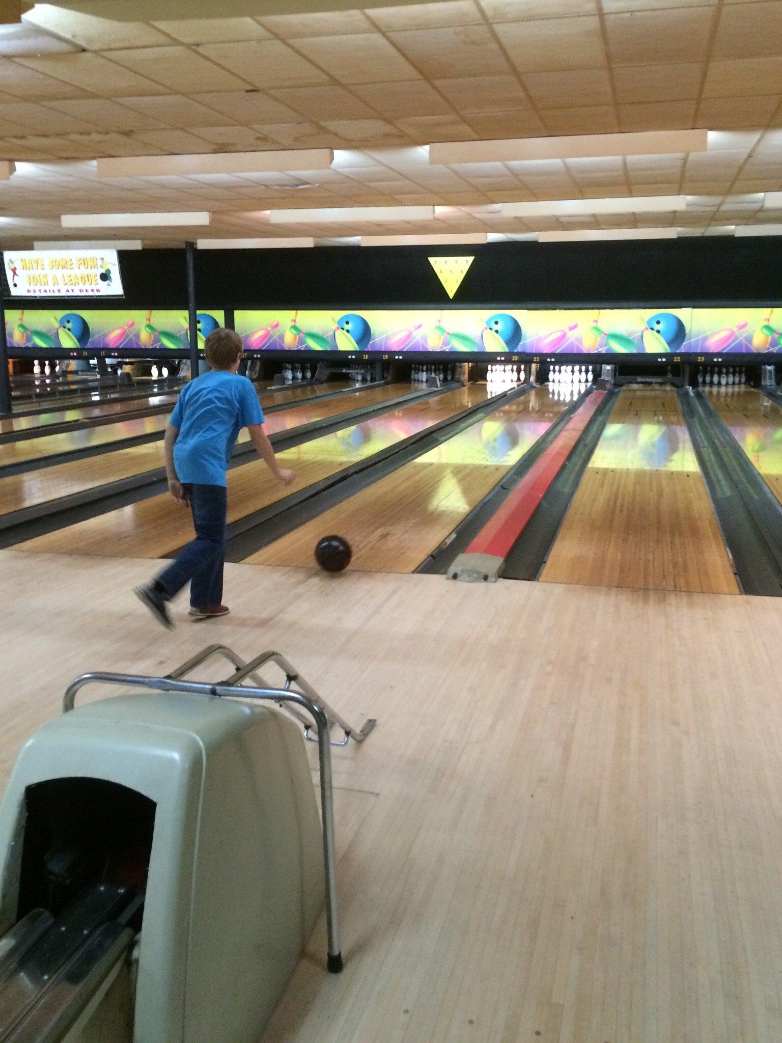 Briar Bowl Lanes