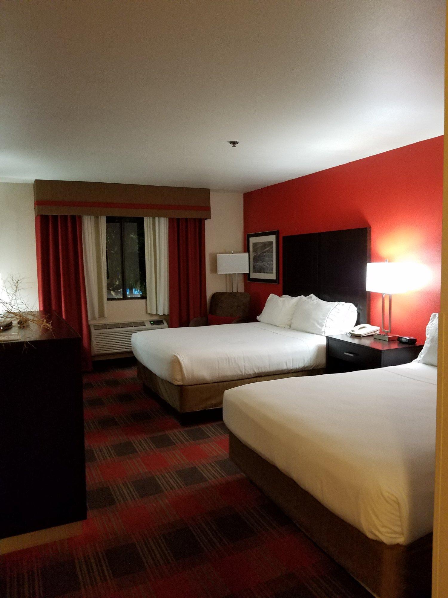 Holiday Inn Express & Suites Kingman, an IHG Hotel