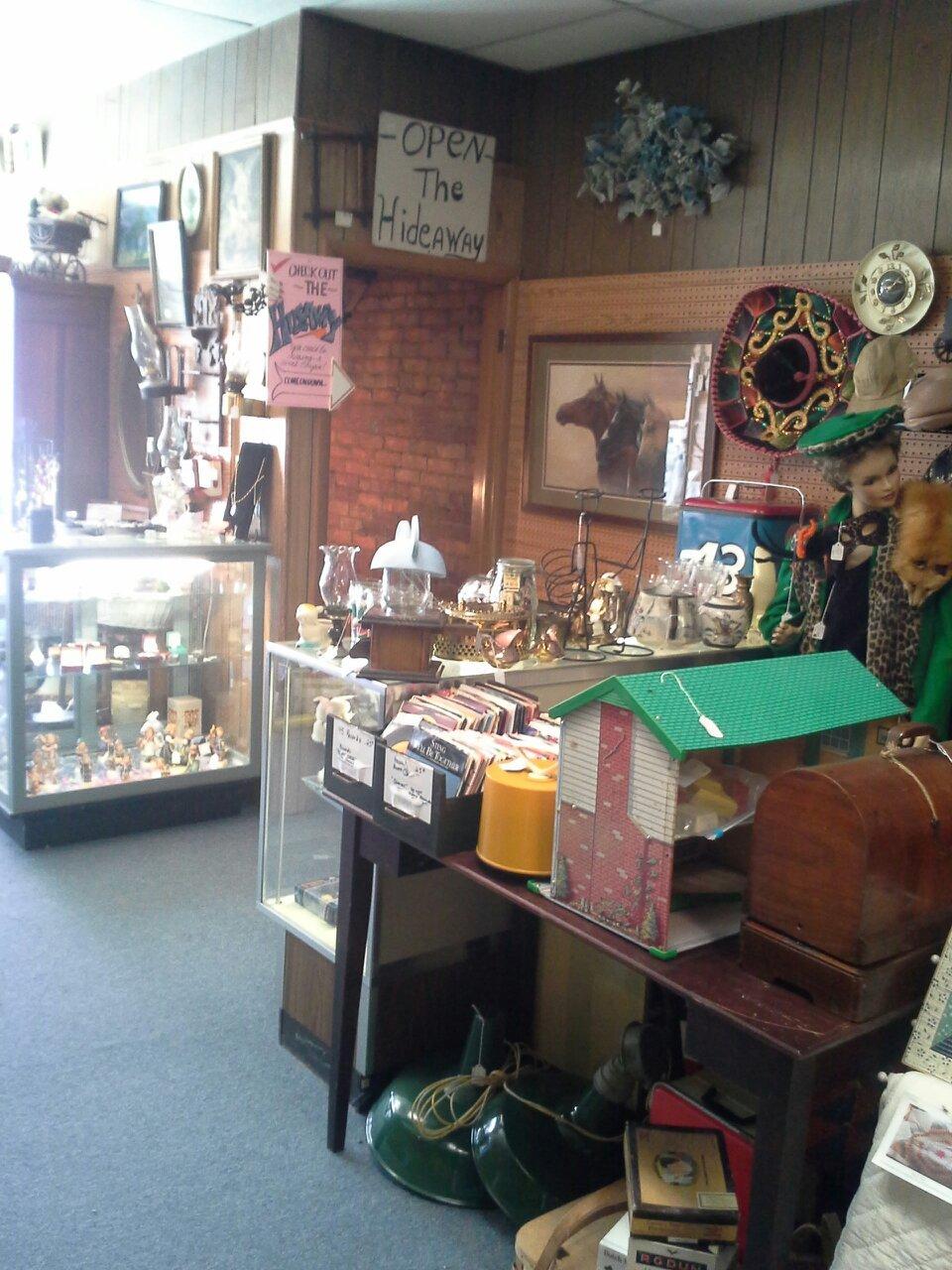 Yvonne Marie's Antique Mall