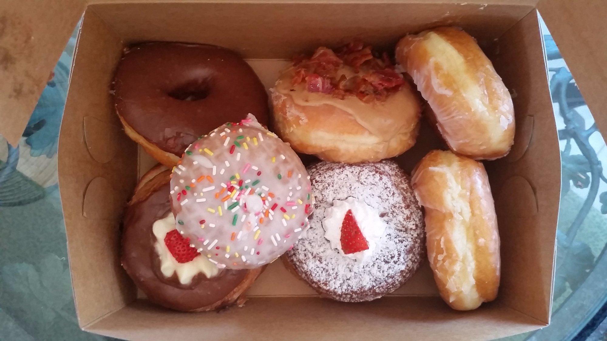 Mag's Donuts & Bakery