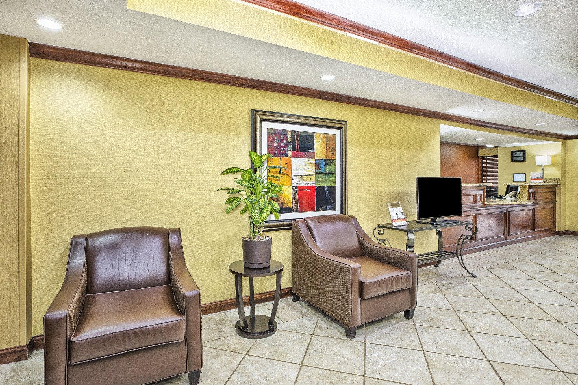 Holiday Inn Express & Suites Marysville, an IHG Hotel