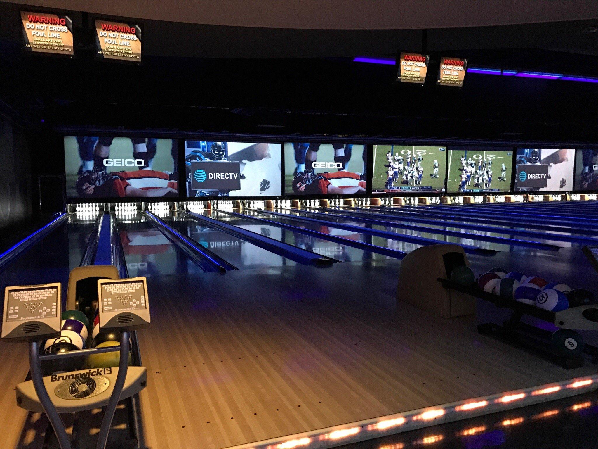 10pin bowling lounge