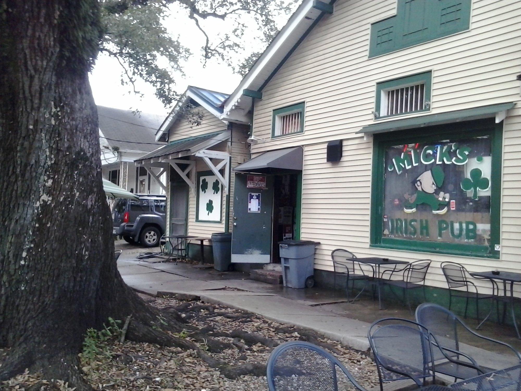 Mick's Irish Pub