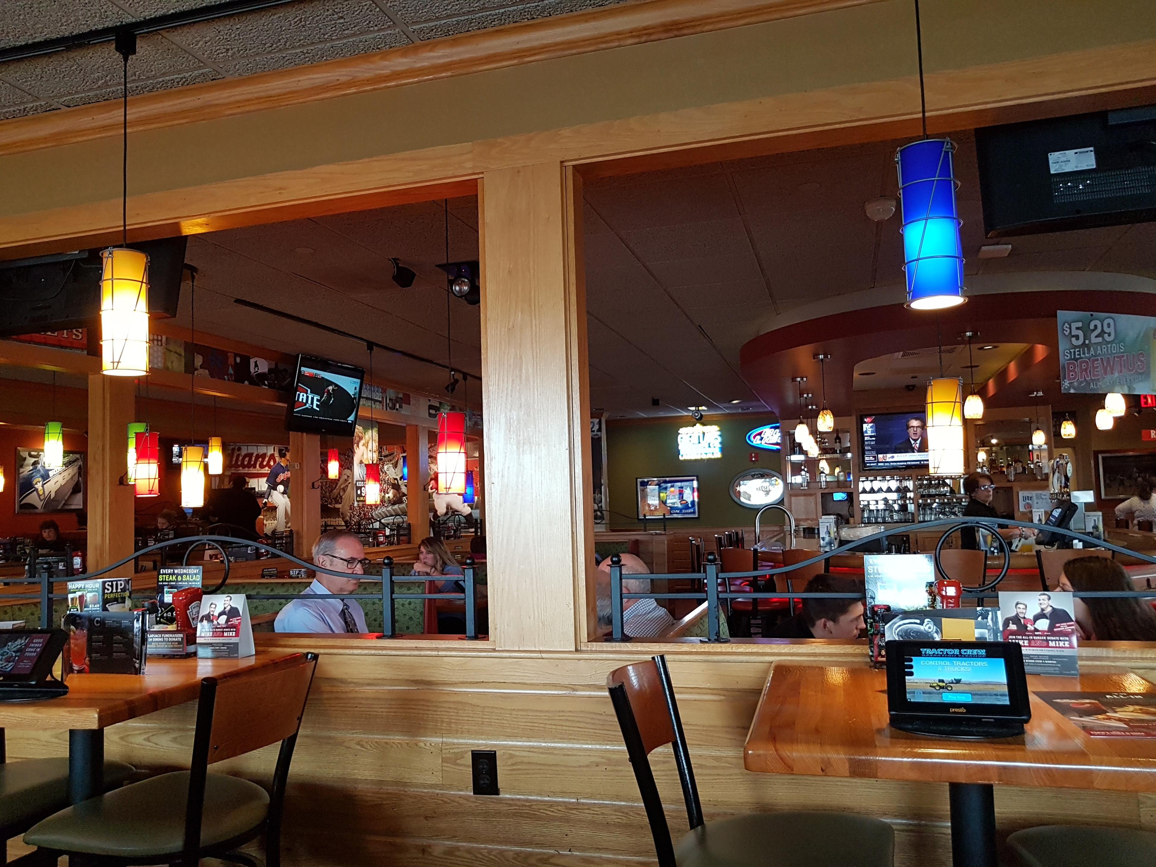 Applebee's Grill + Bar