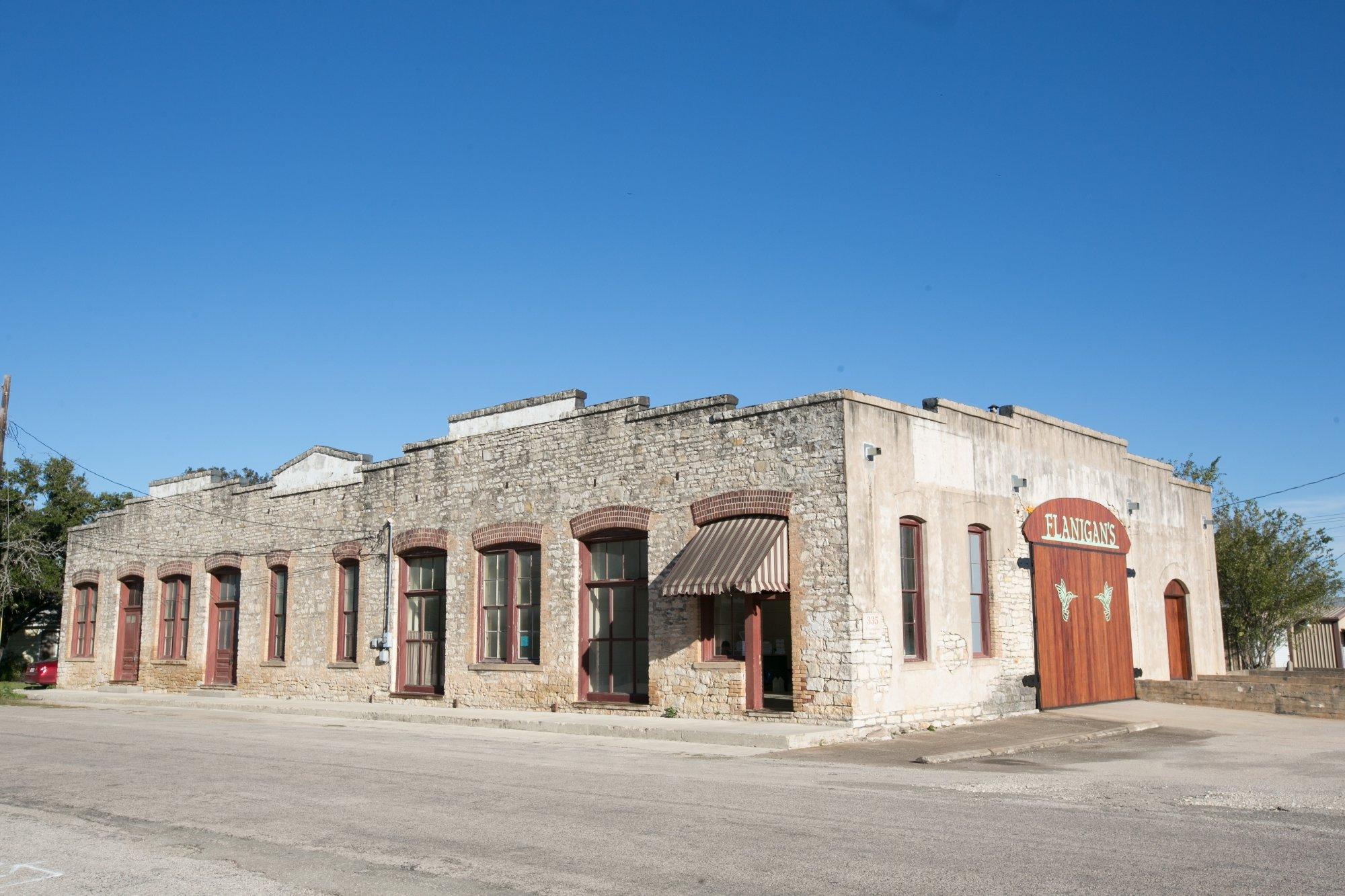 Flanigan's: Texas Distillery & Winery