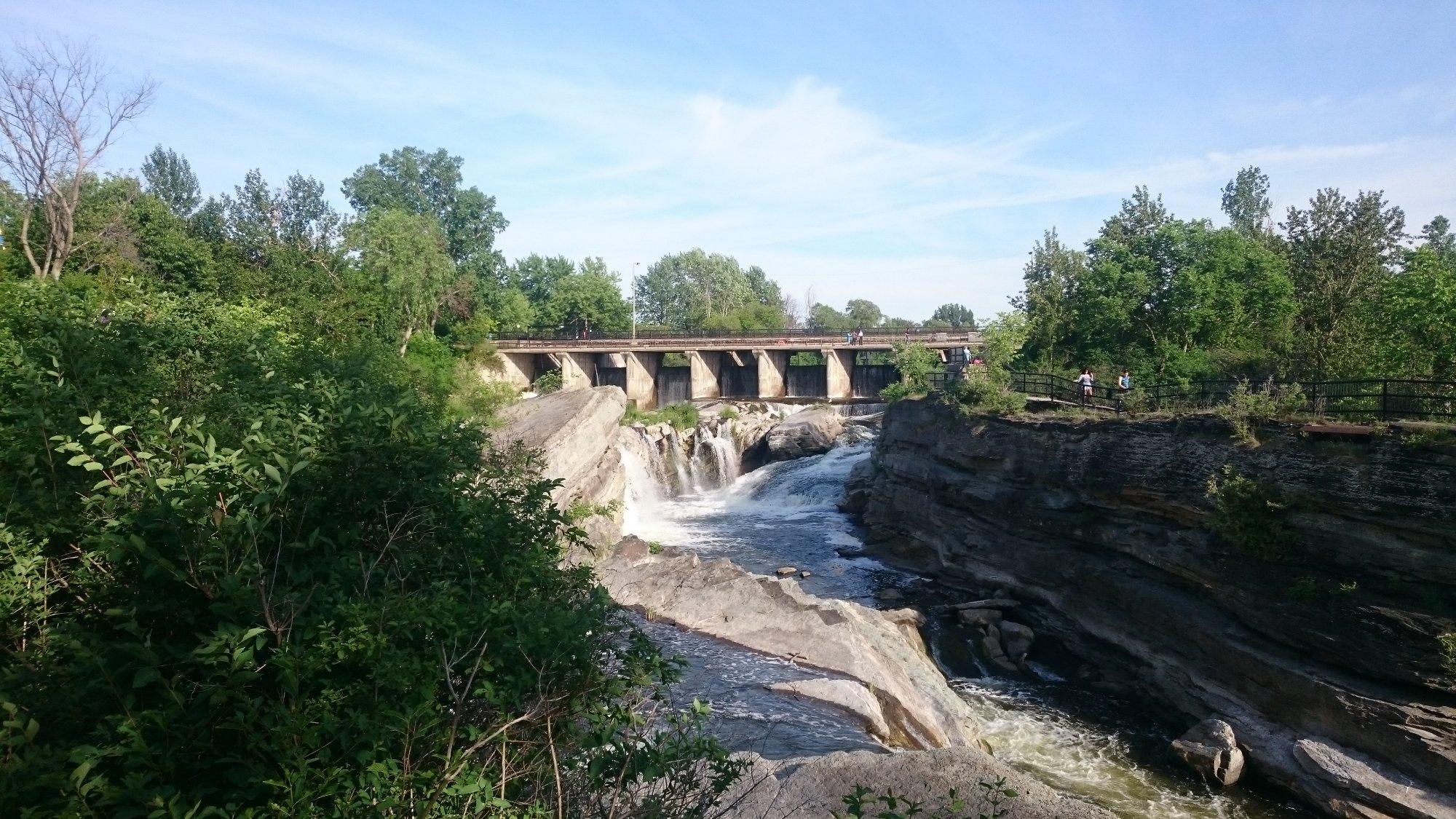 Hog's Back Falls