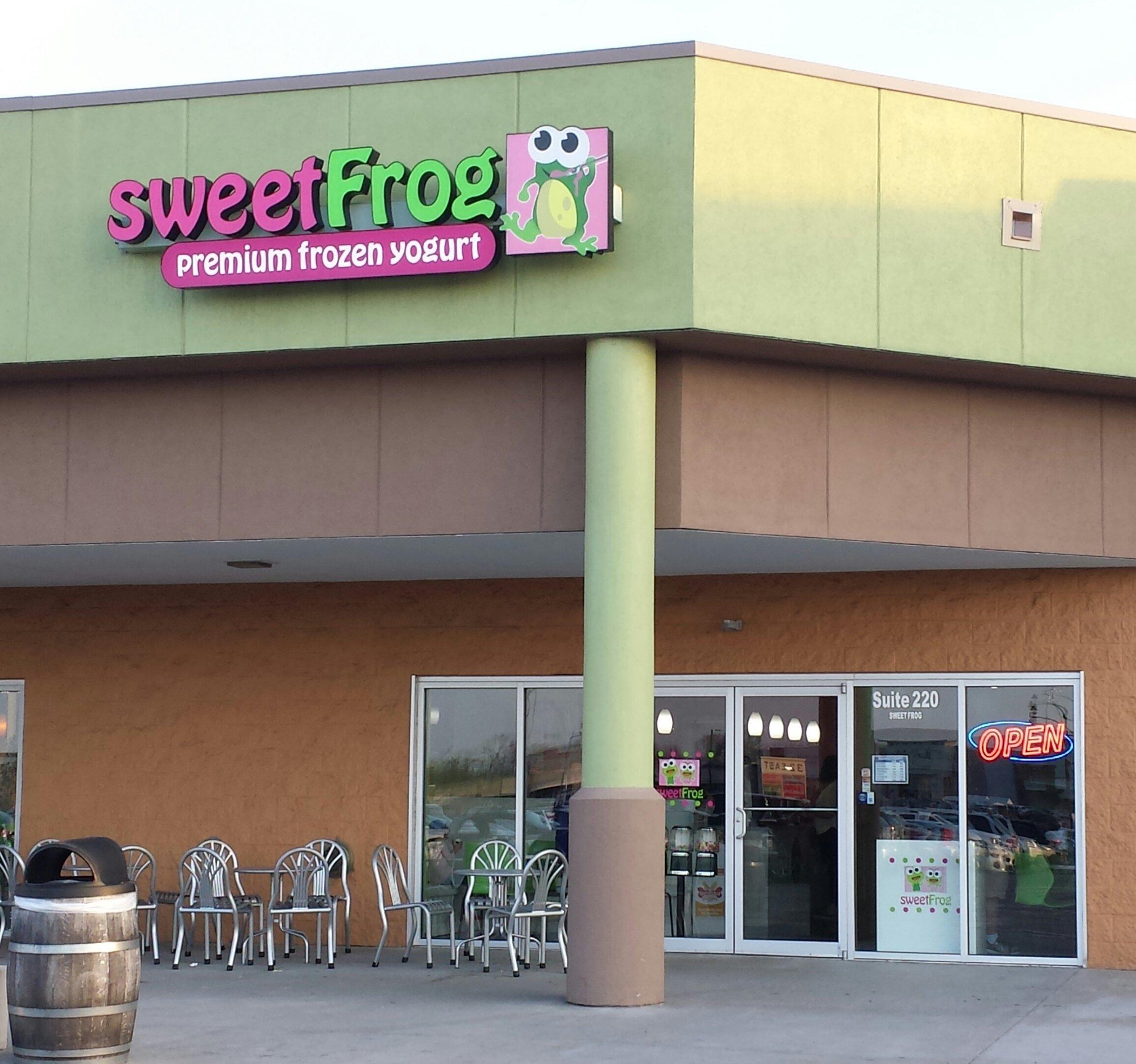 sweetFrog Premium Frozen Yogurt