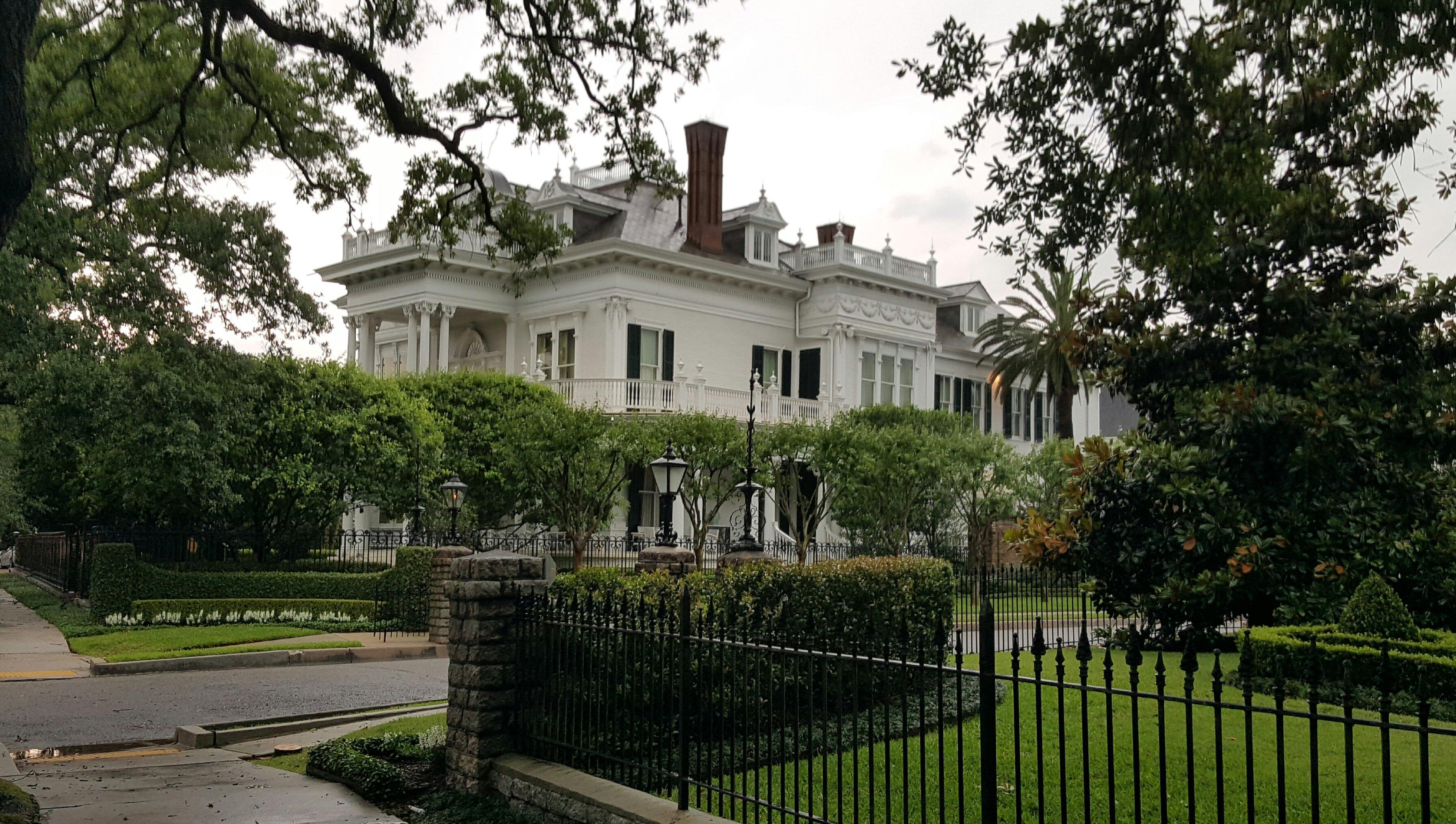 Wedding Cake House