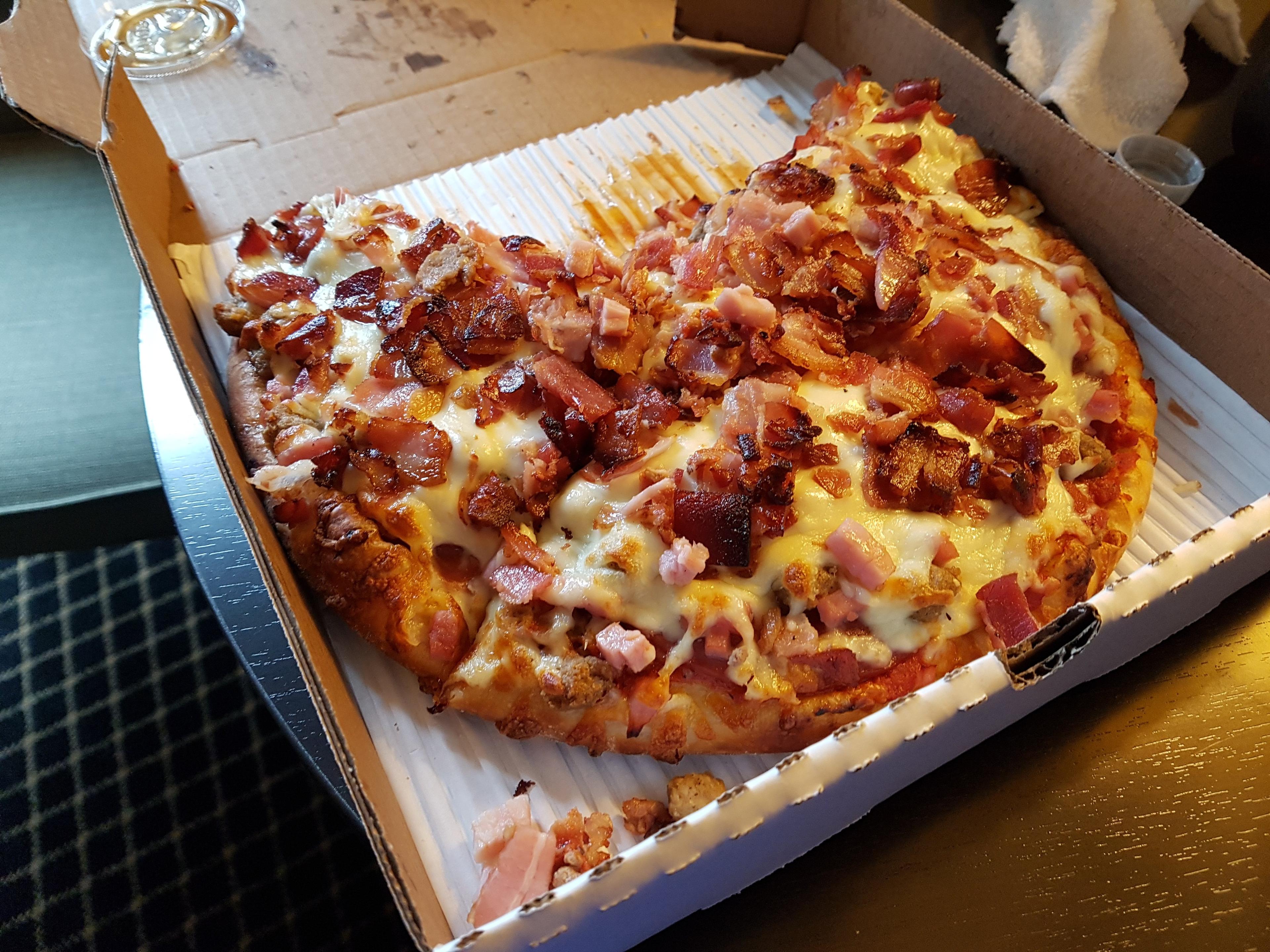 Petawawa Pizzeria Take-Out