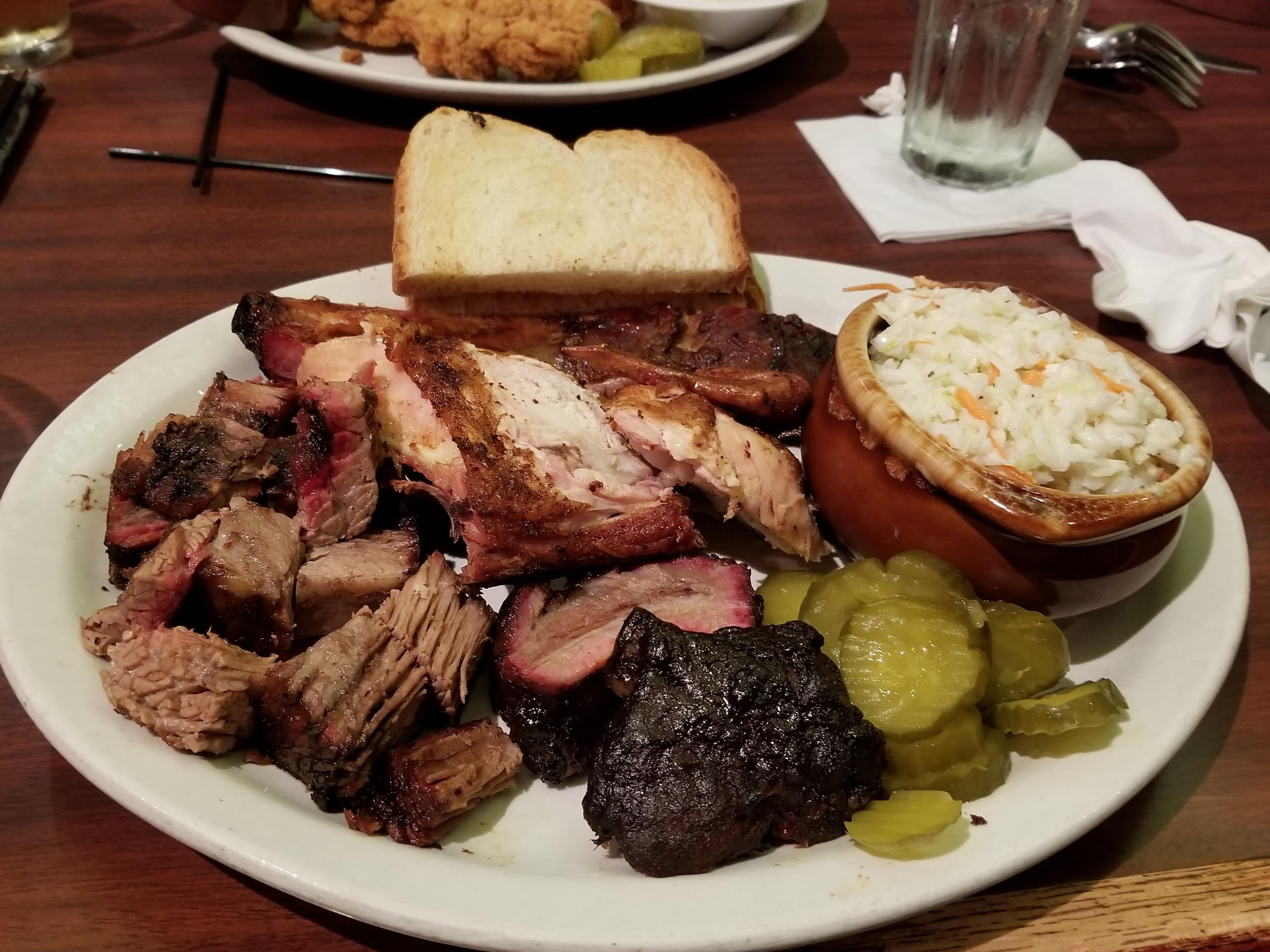 Smokehouse Barbecue - Independence