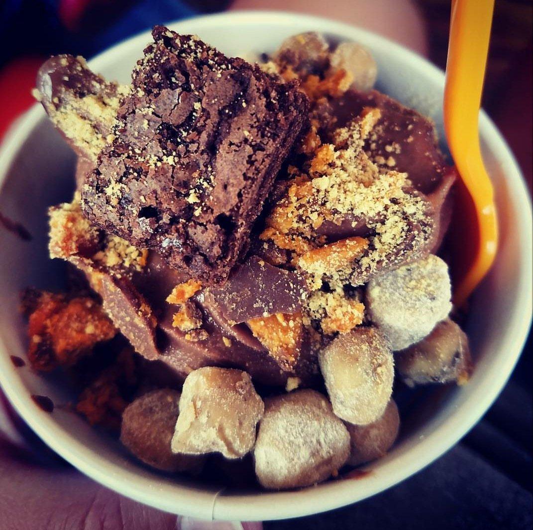 Orange Leaf Frozen Yogurt