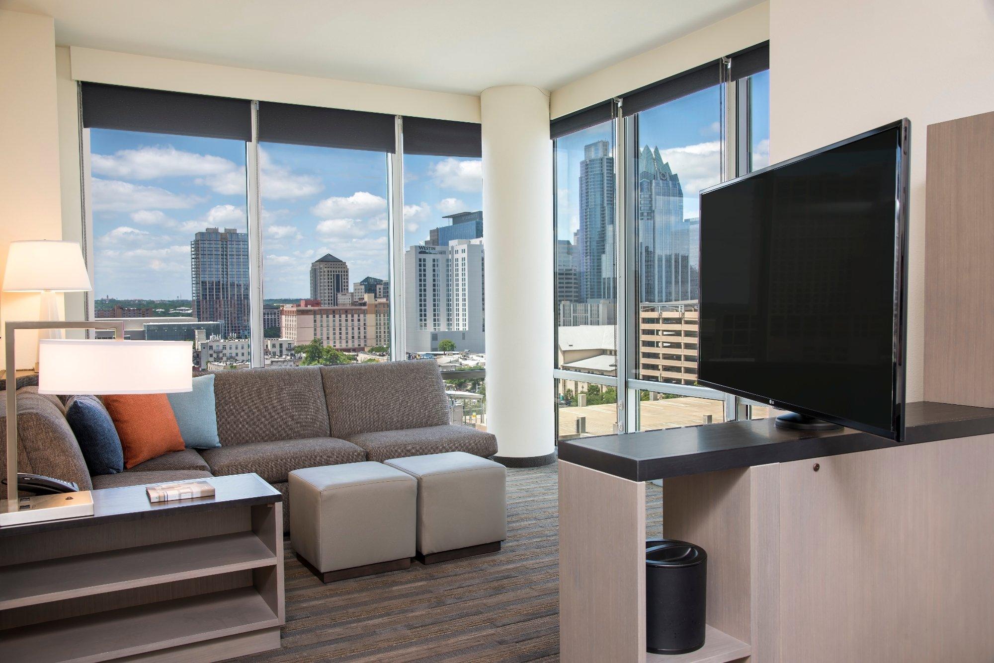 Hyatt House Austin / Downtown