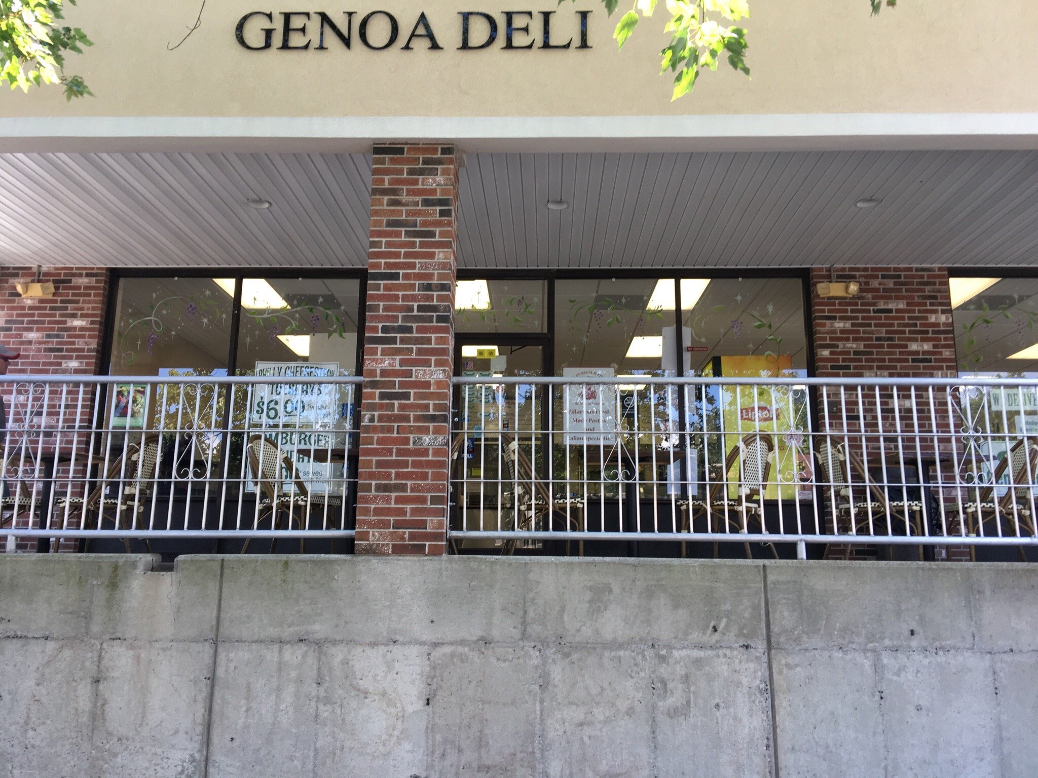 Genoa Deli & Pizza