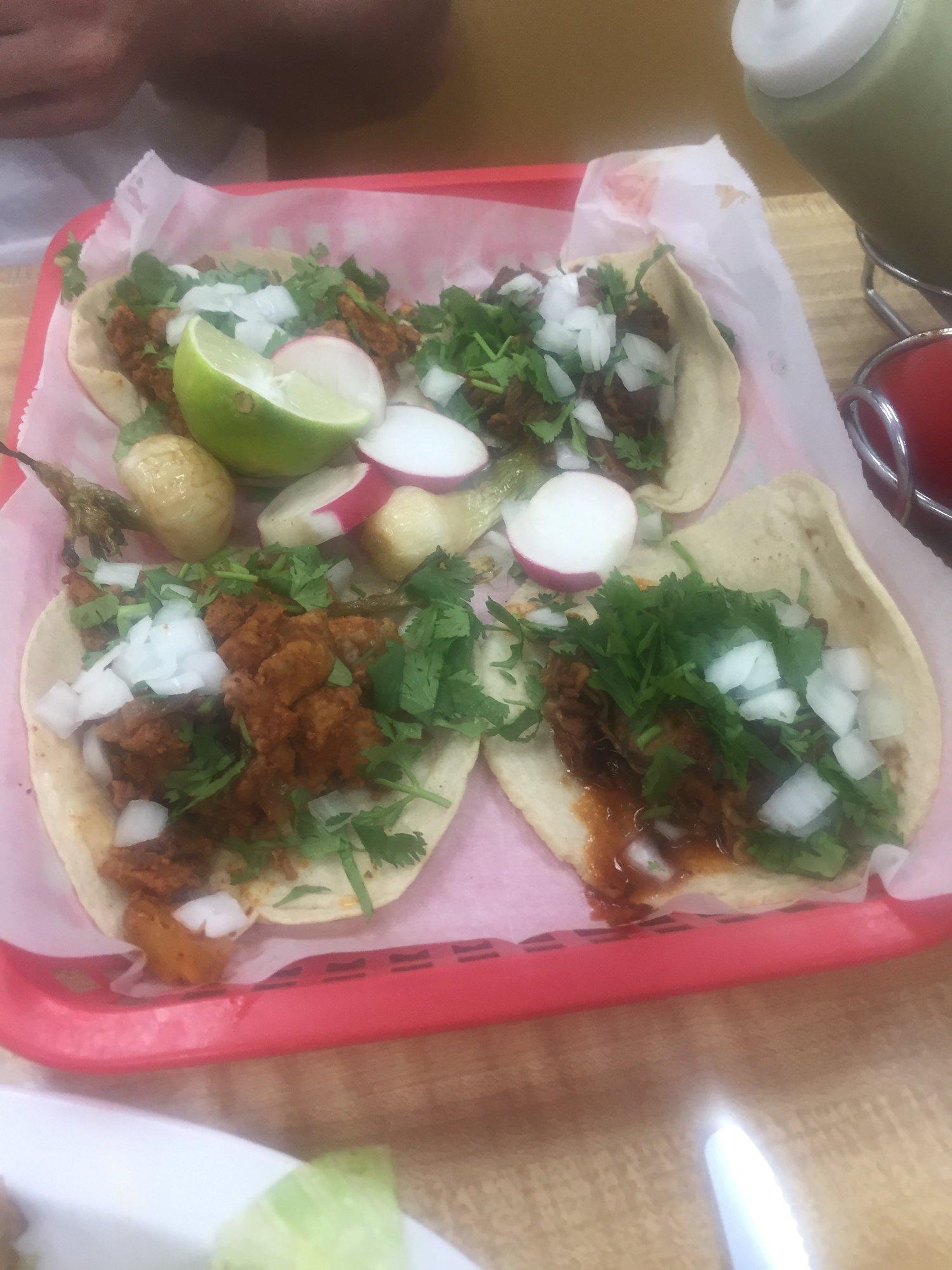 La Perlita Tacos Y Restaurante