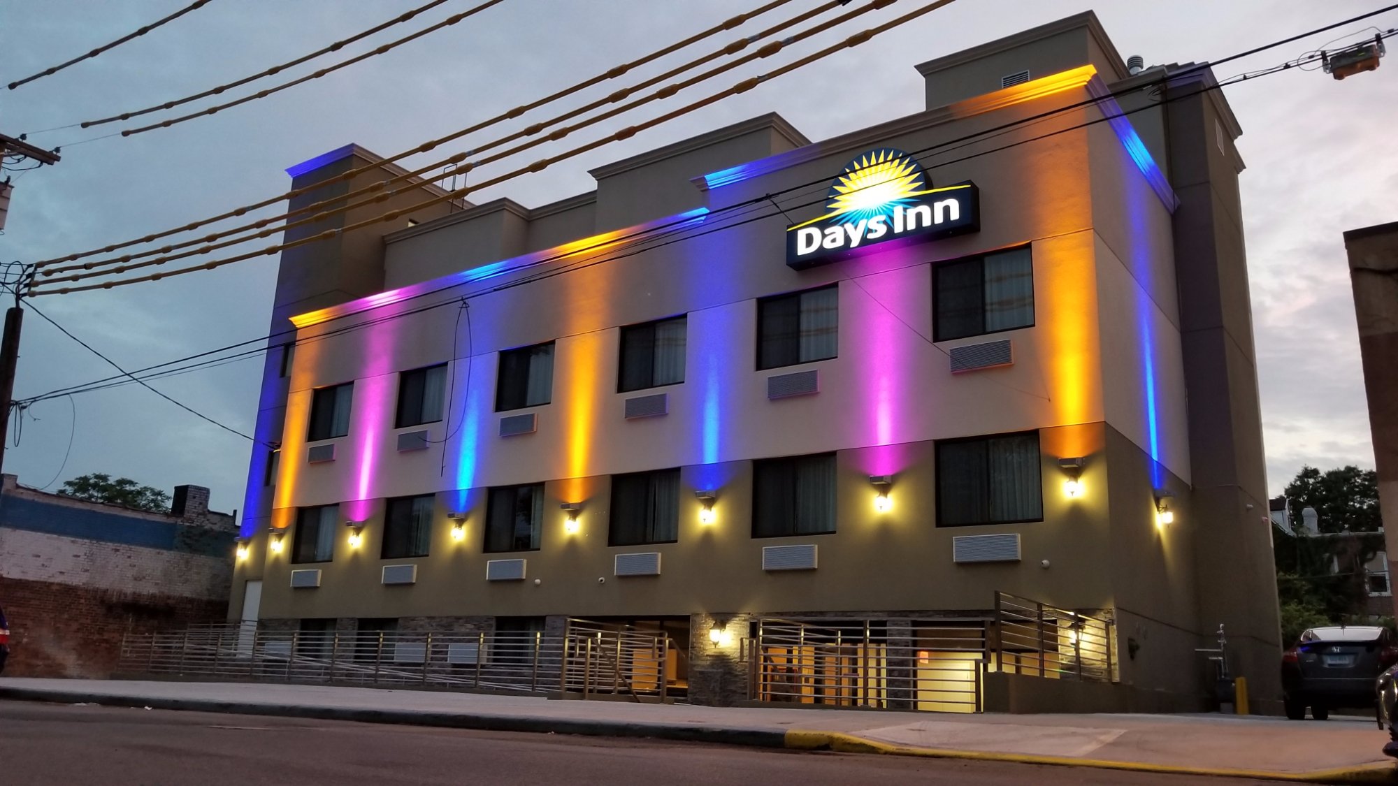 Days Inn By Wyndham Brooklyn Marine Park