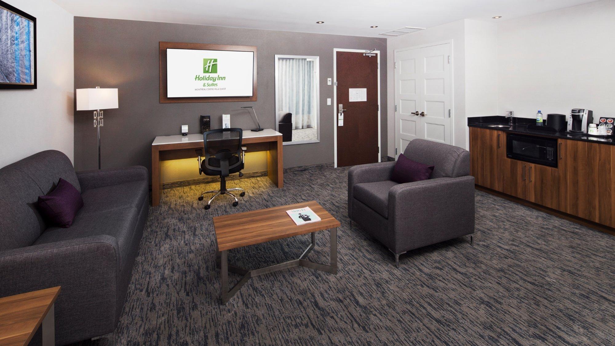 Holiday Inn & Suites Montreal Centre-Ville Ouest, an IHG Hotel