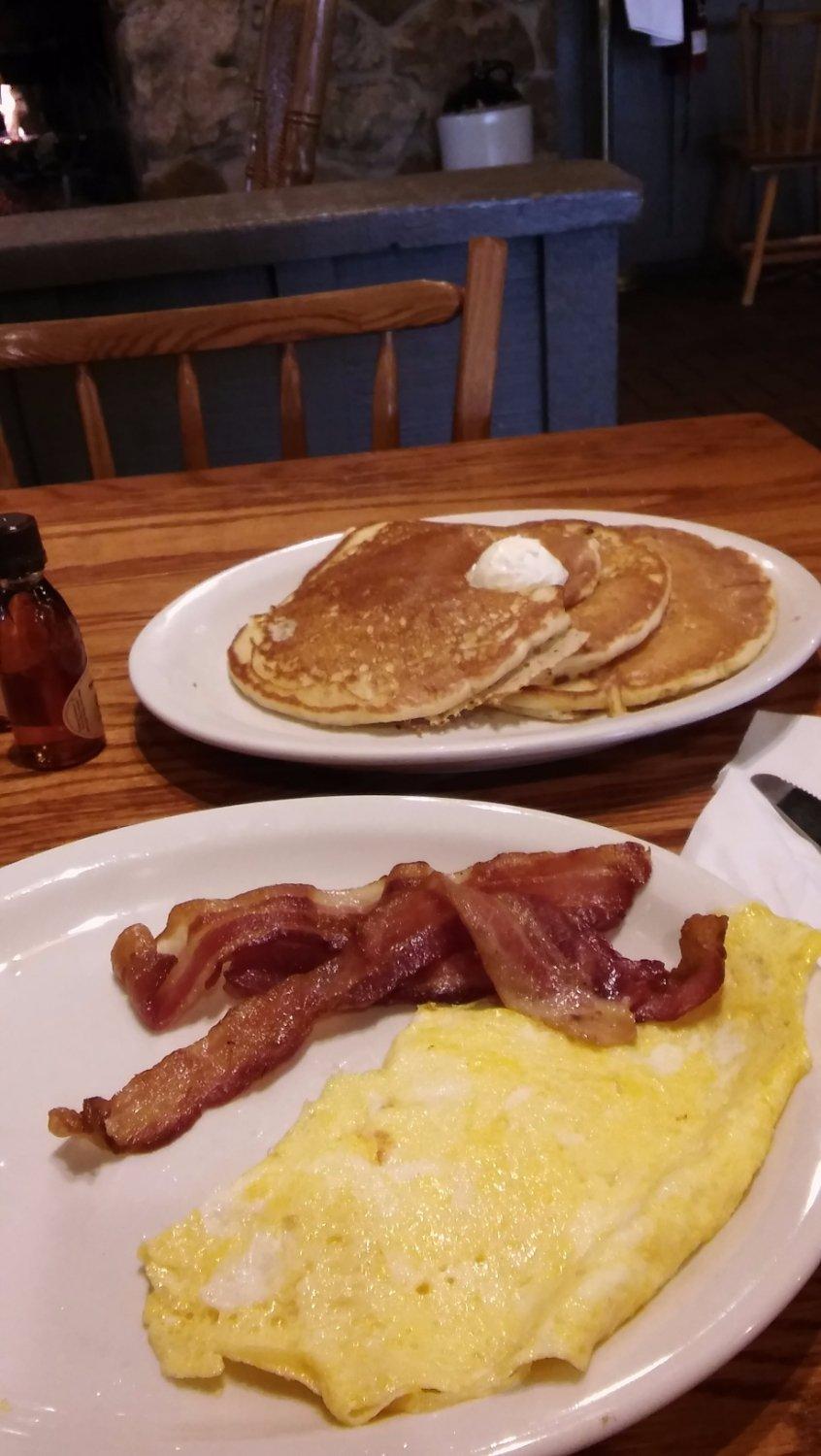 Cracker Barrel Old Country Store