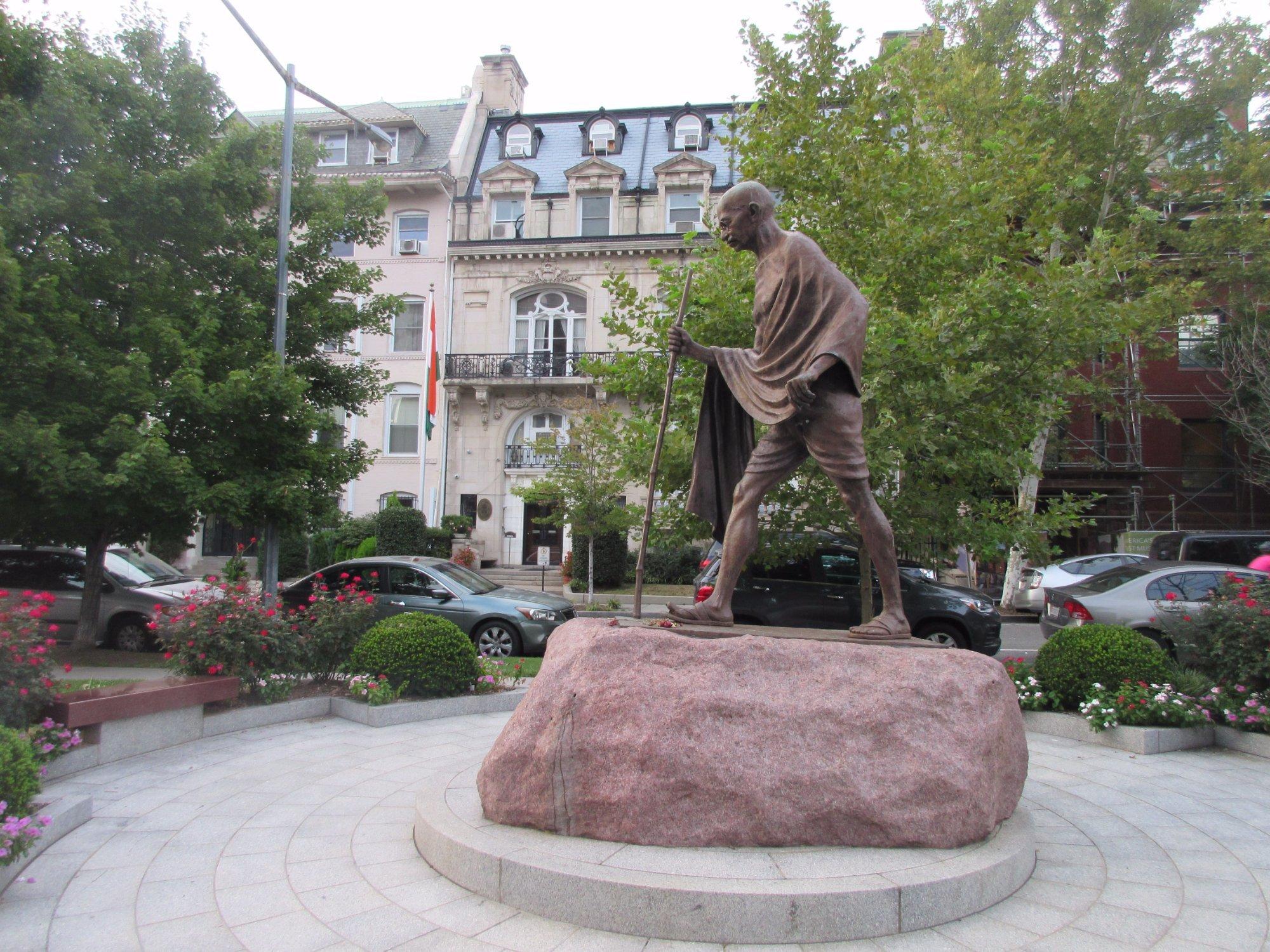 Mahatma Gandhi Statue