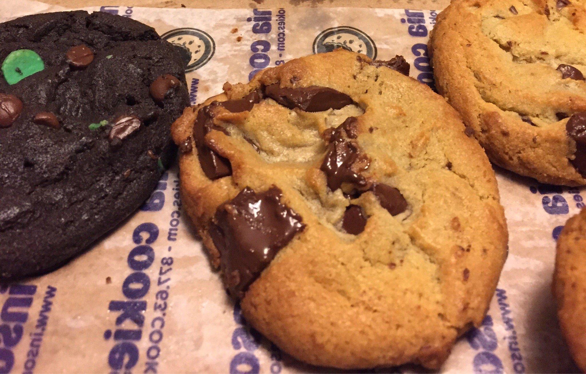 Insomnia Cookies