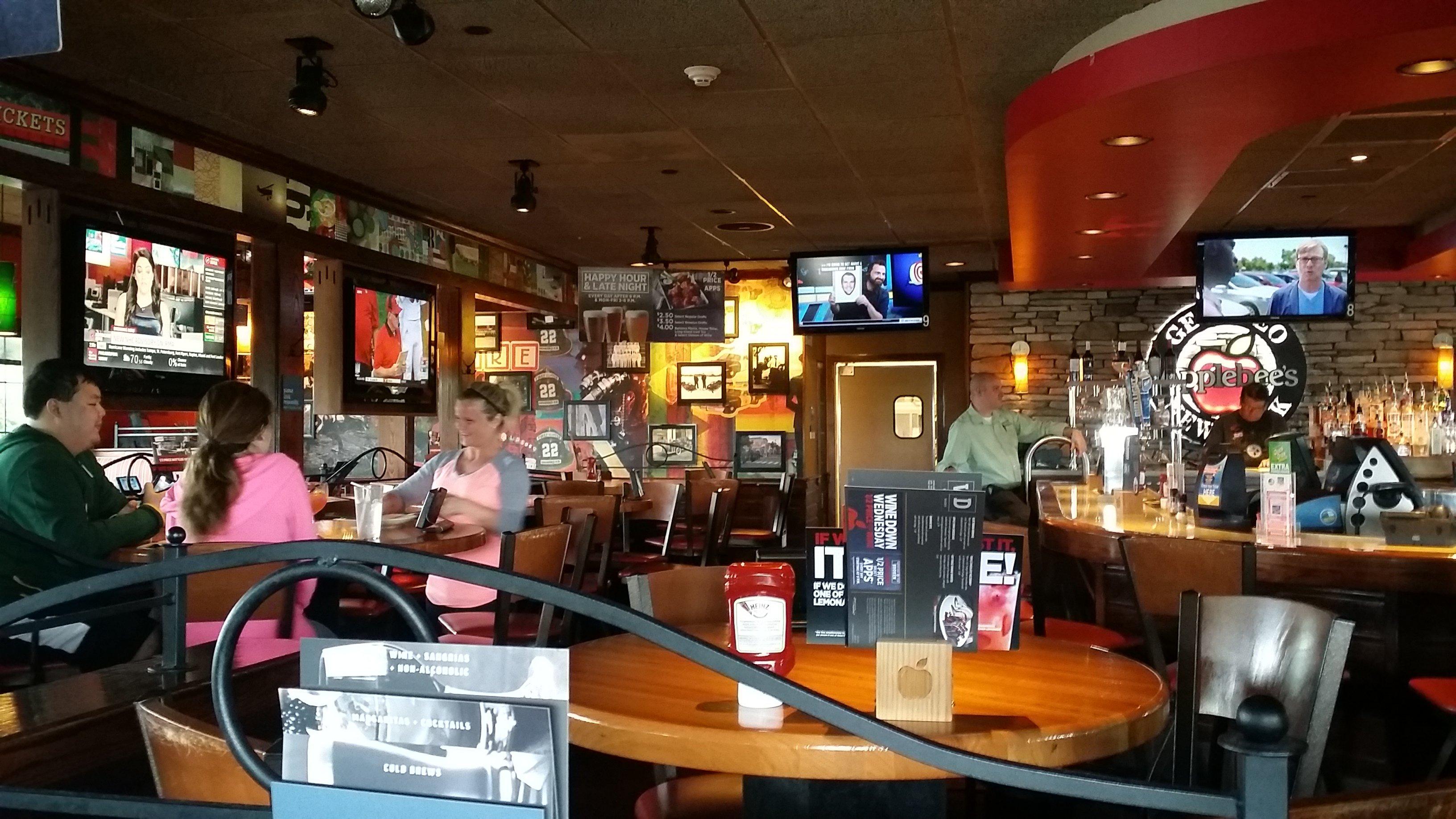 Applebee's Grill + Bar