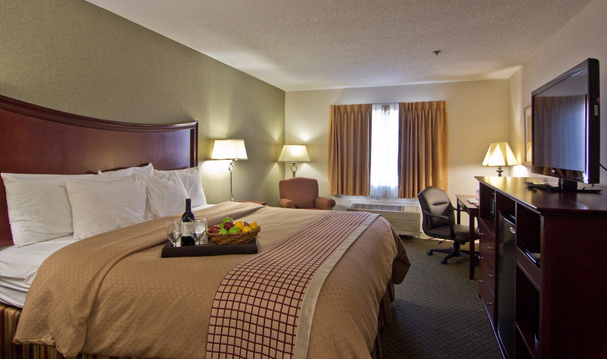 Christopher Inn and Suites