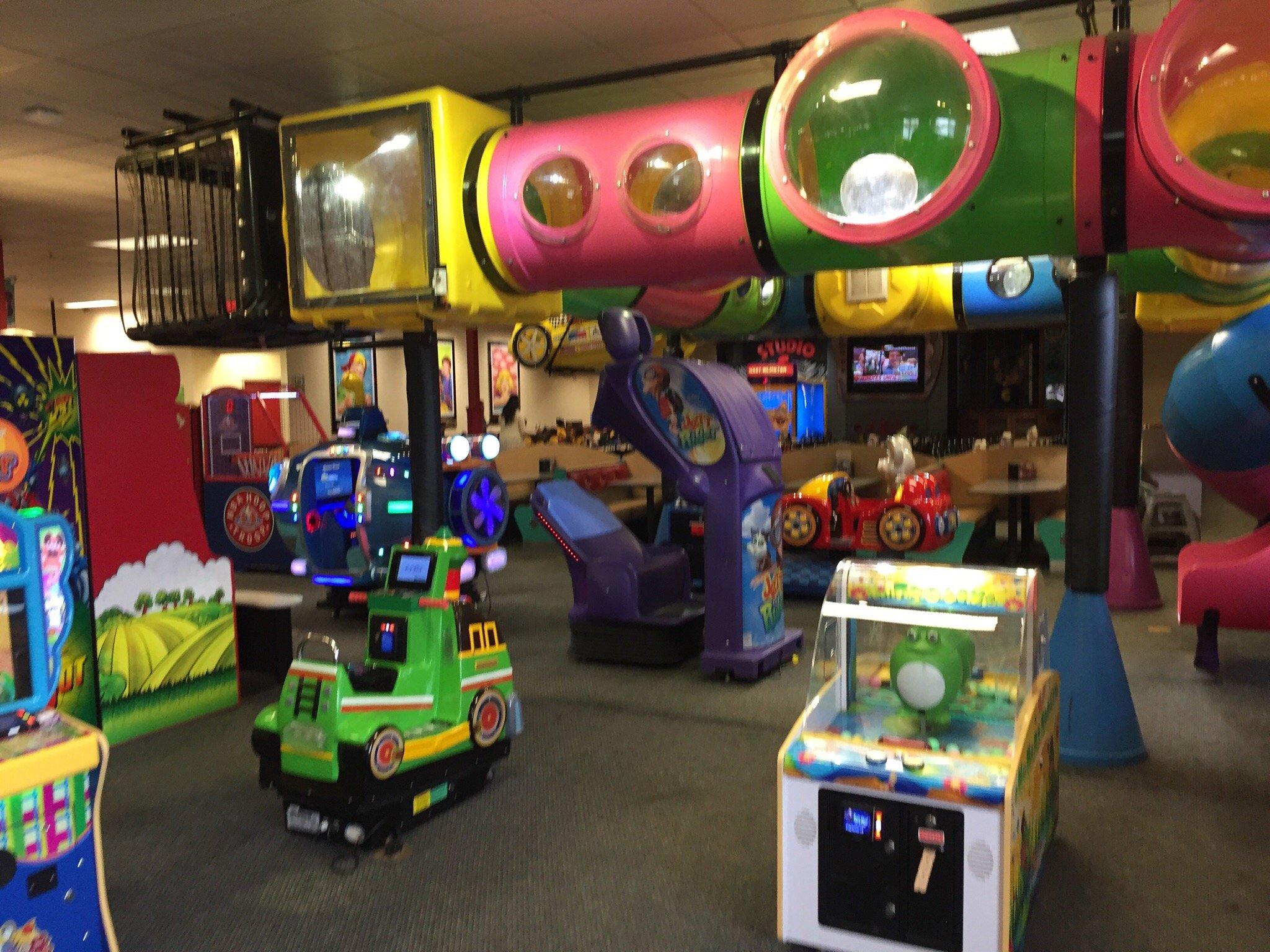 Chuck E Cheese's