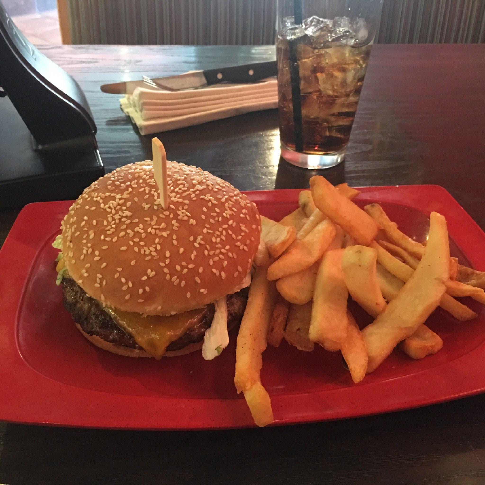 Red Robin Gourmet Burgers and Brews