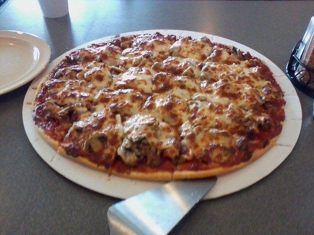 Deno's Pizza