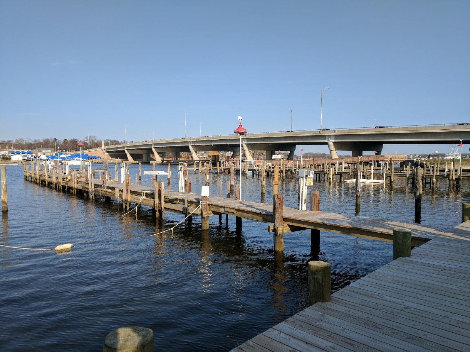 River Rock Restaurant & Marina Bar