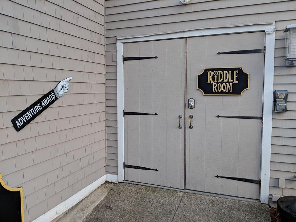 Ri Riddle Room