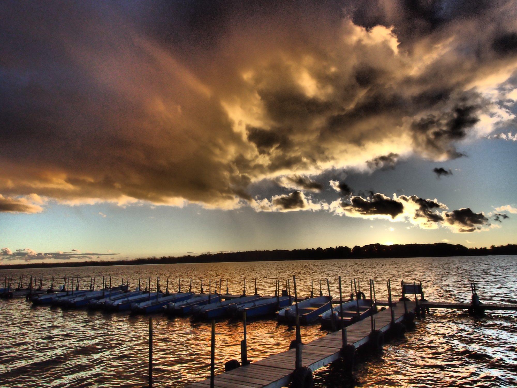 Lake Dalrymple Resort