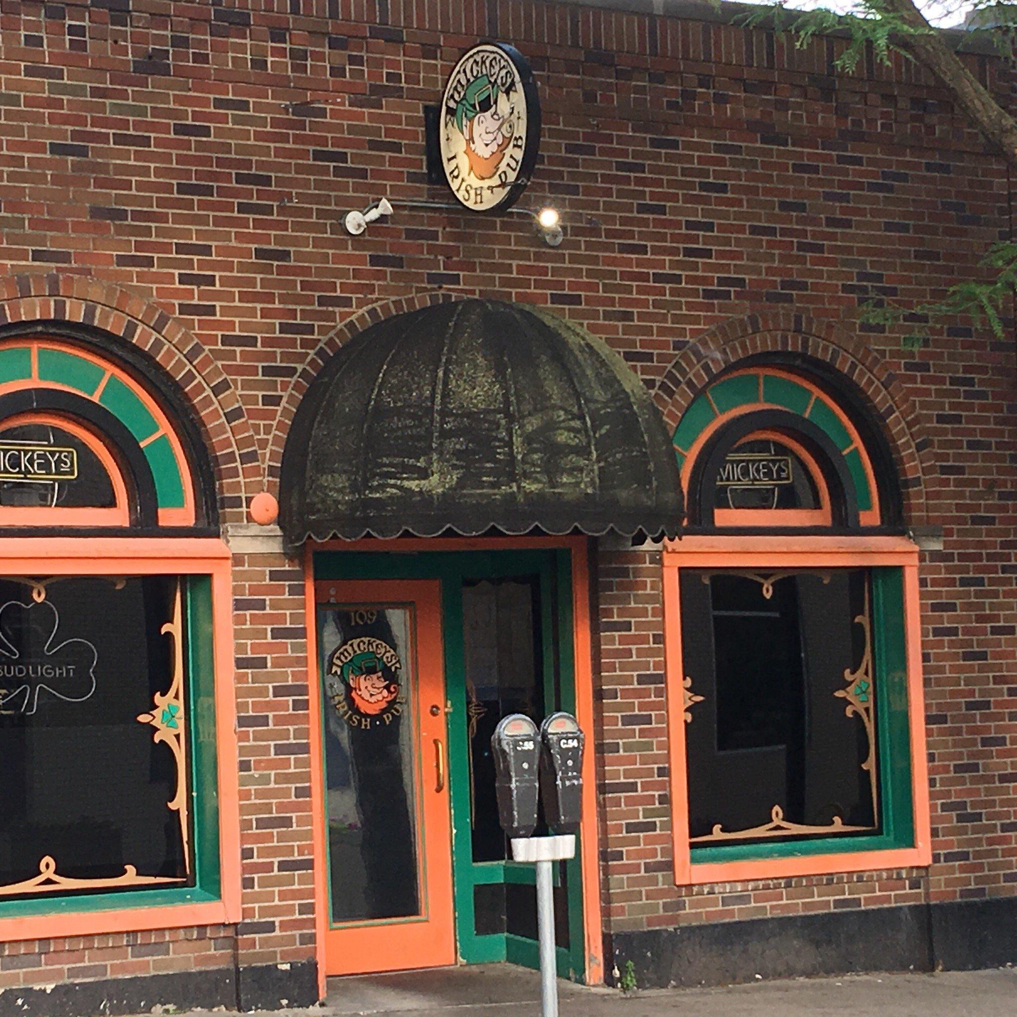 Mickey's Irish Pub