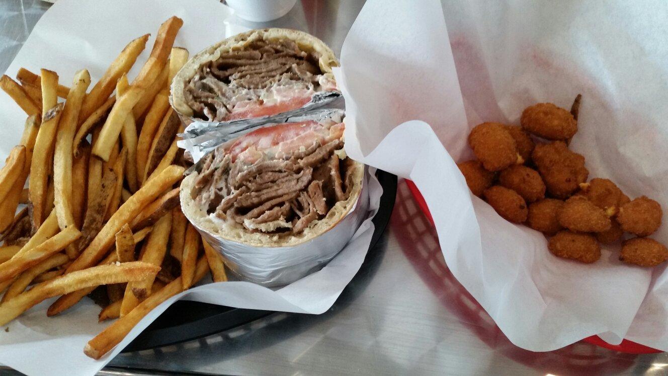 Gus's Gyros