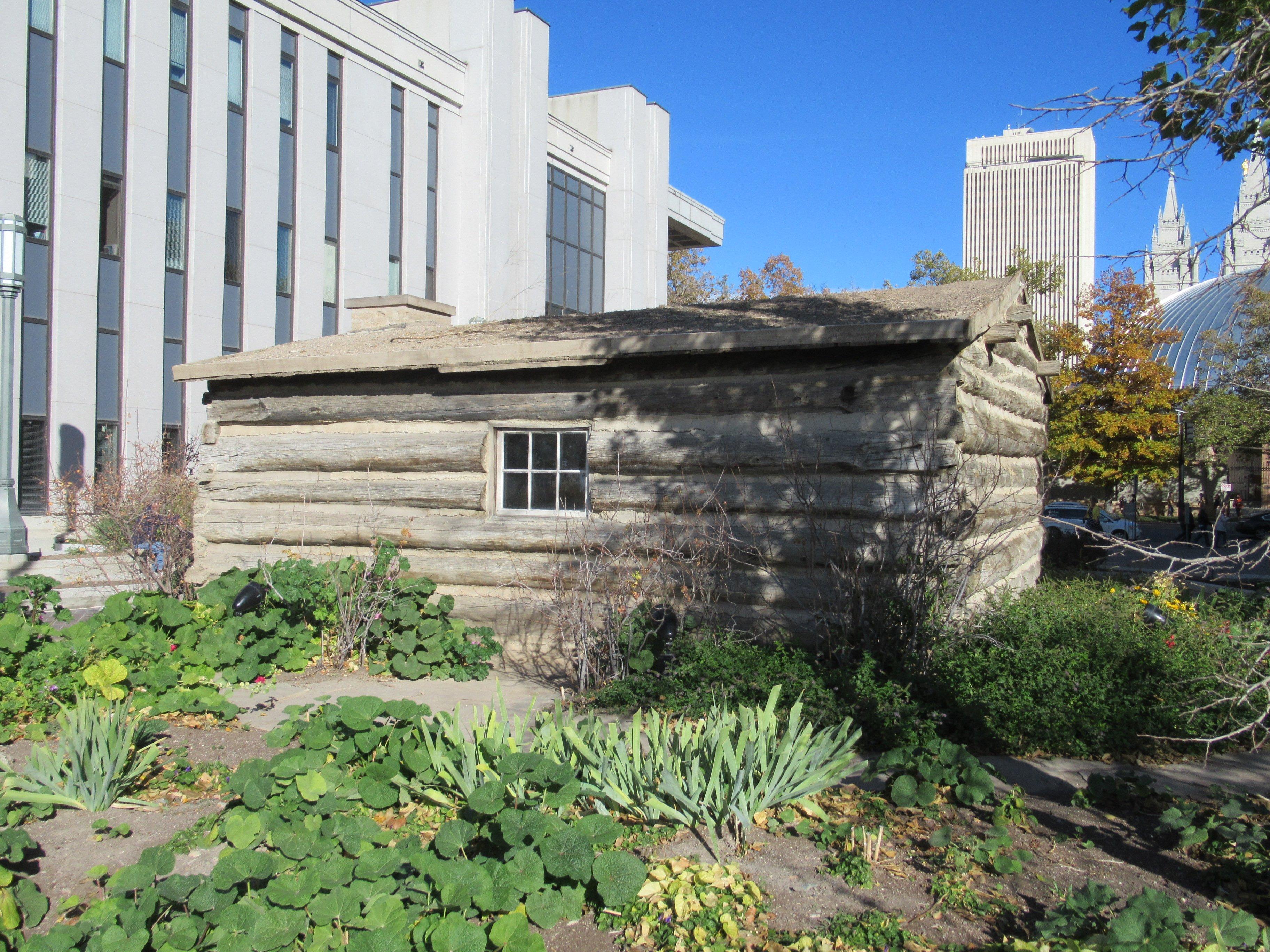 Deuel Pioneer Log Home