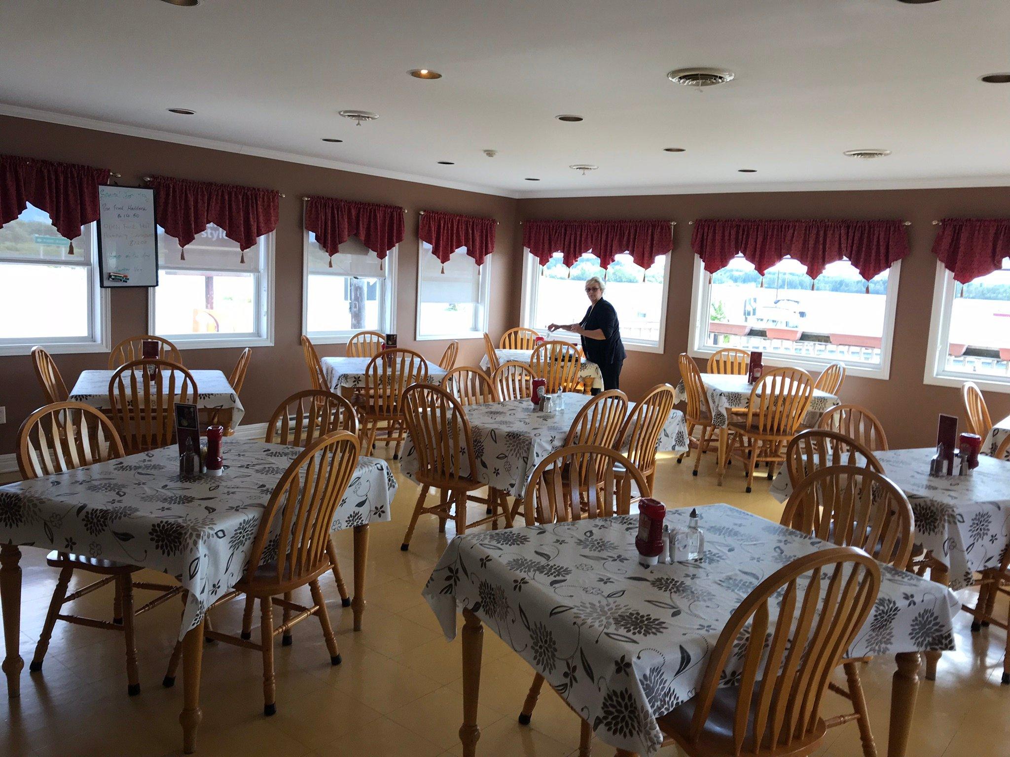 Bras D'Or View Restaurant and Pizzeria