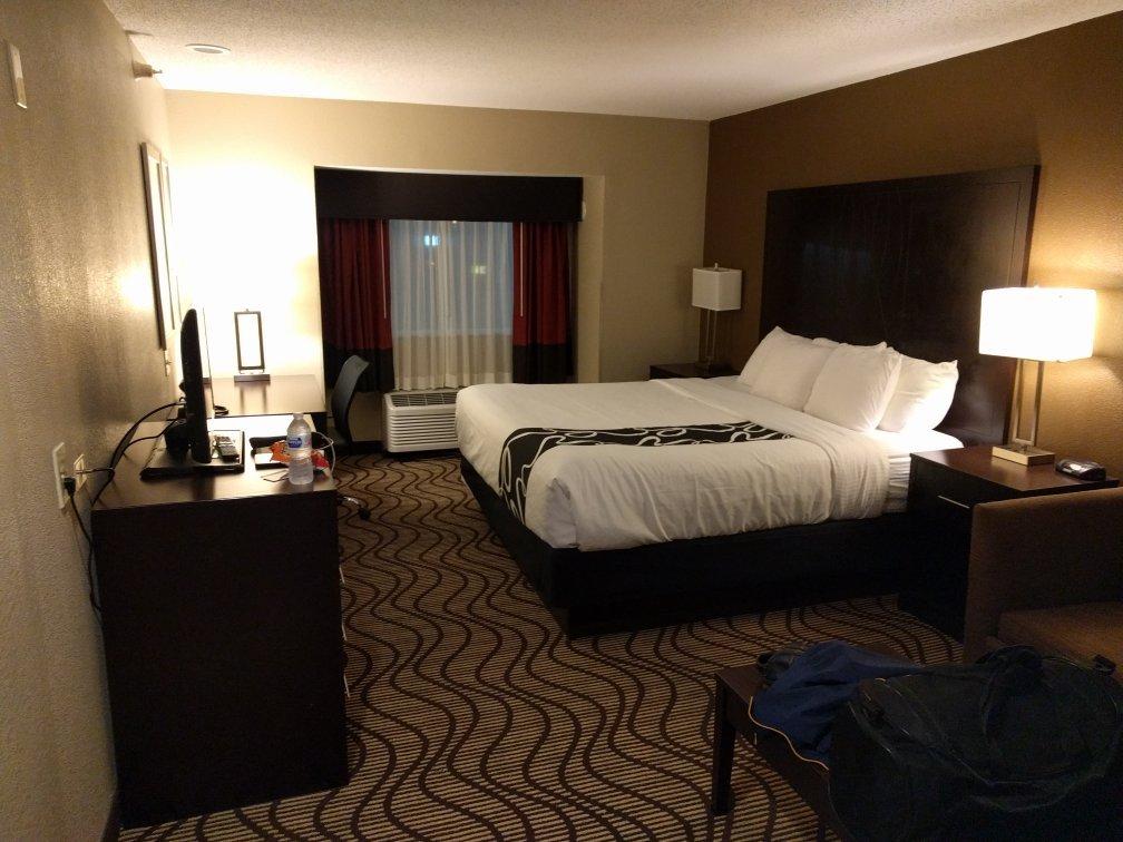 La Quinta Inn & Suites By Wyndham Collinsville-St. Louis