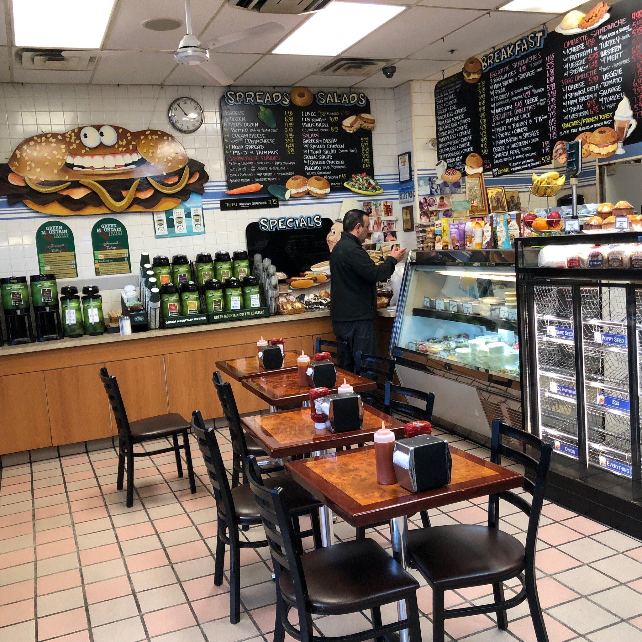 Pauli's Deli & Bagels