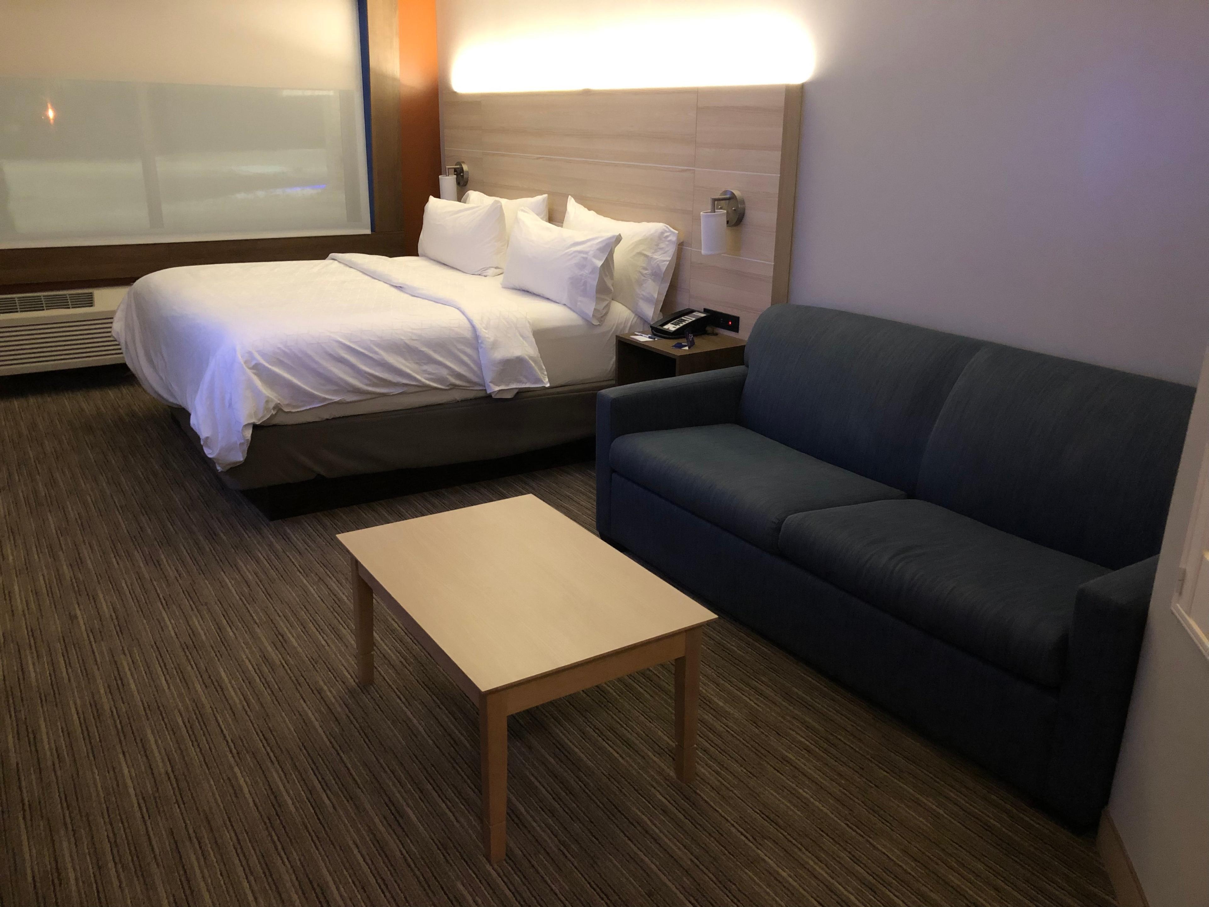 Holiday Inn Express & Suites Portage, an IHG hotel