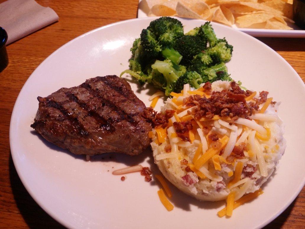 Applebee's Grill + Bar