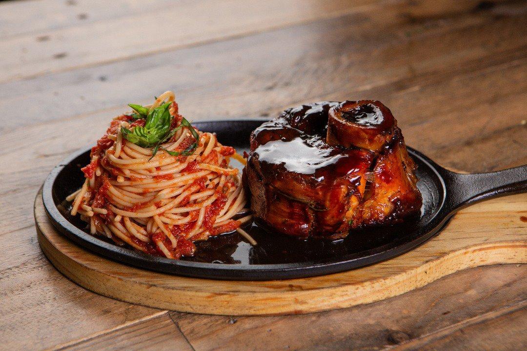 La Fontana Ristorante Doral - Pasta, Wines and Steaks