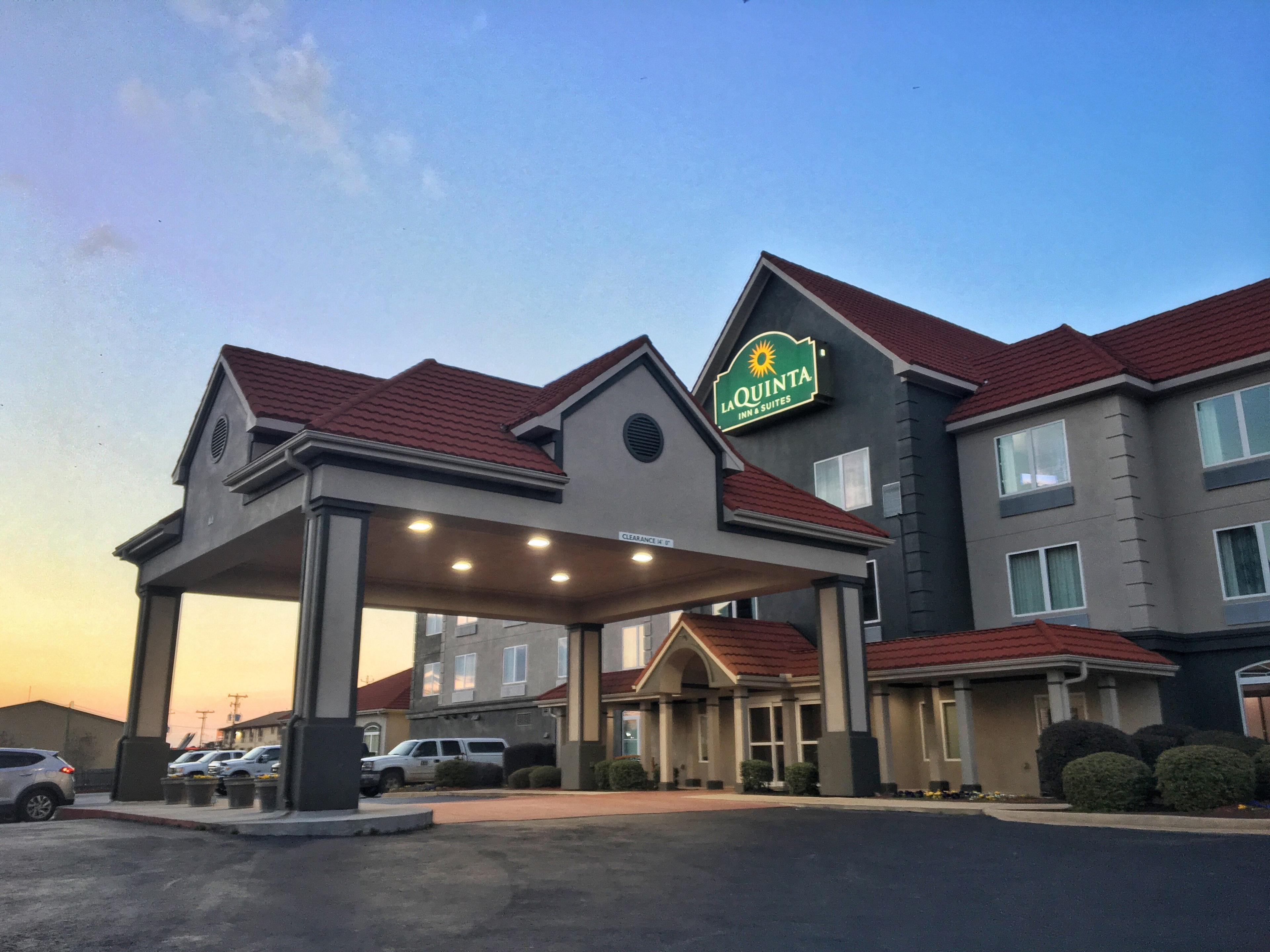 La Quinta Inn & Suites By Wyndham Russellville