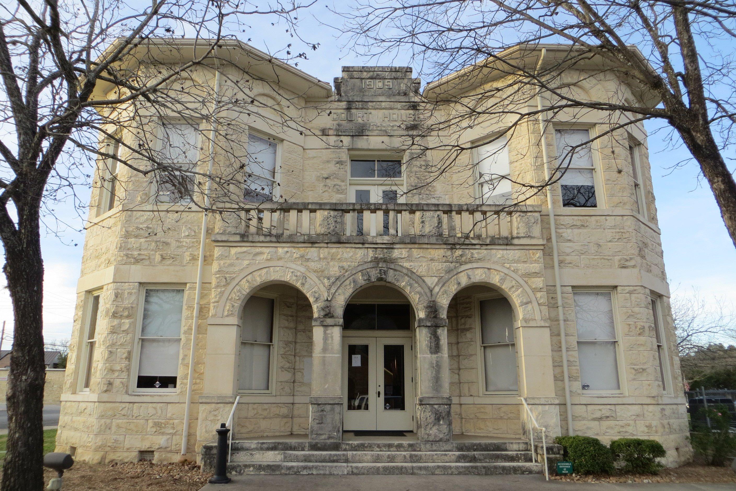 Kendall County Courthouse