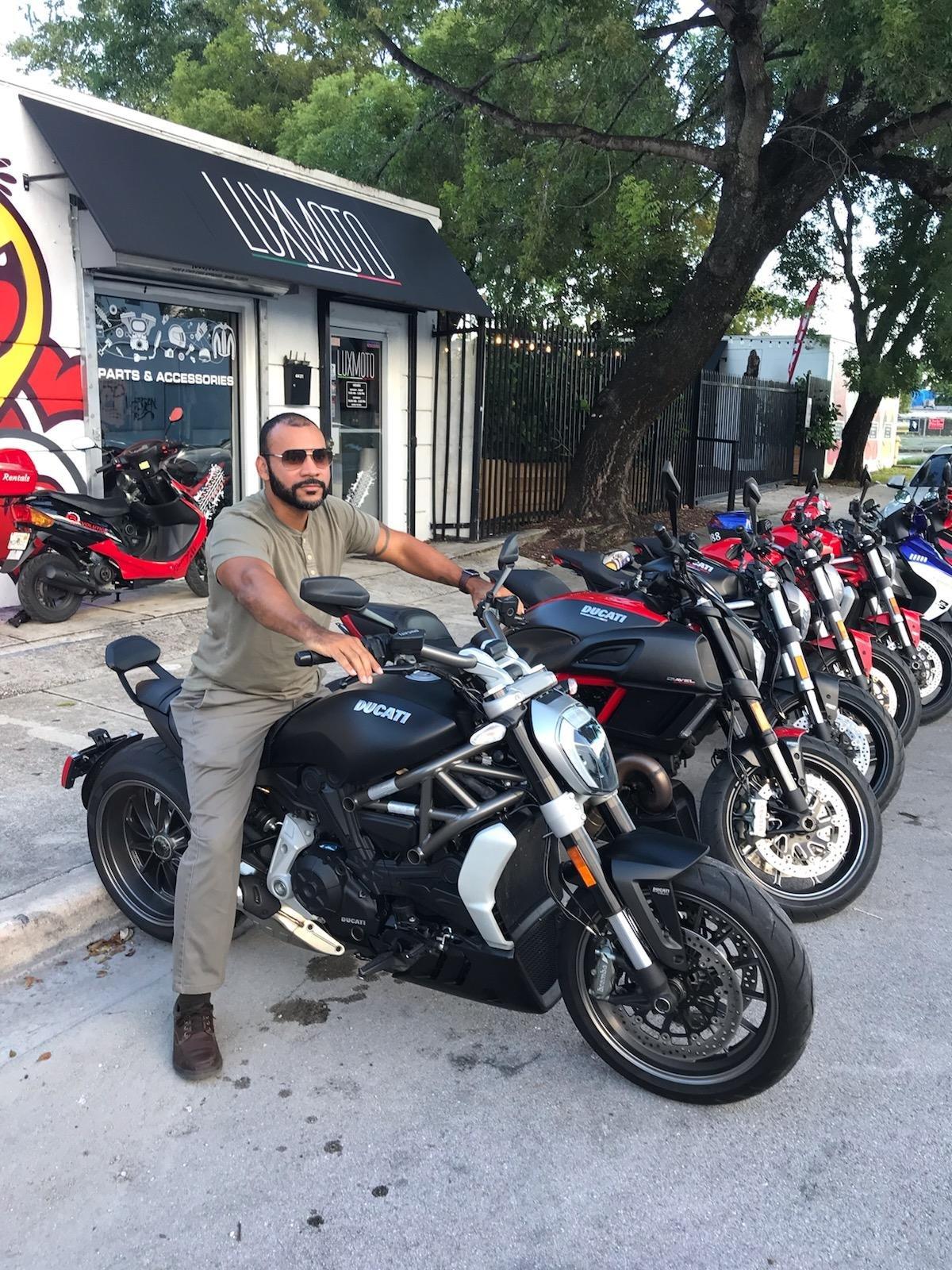 LUX MOTO RENTALS