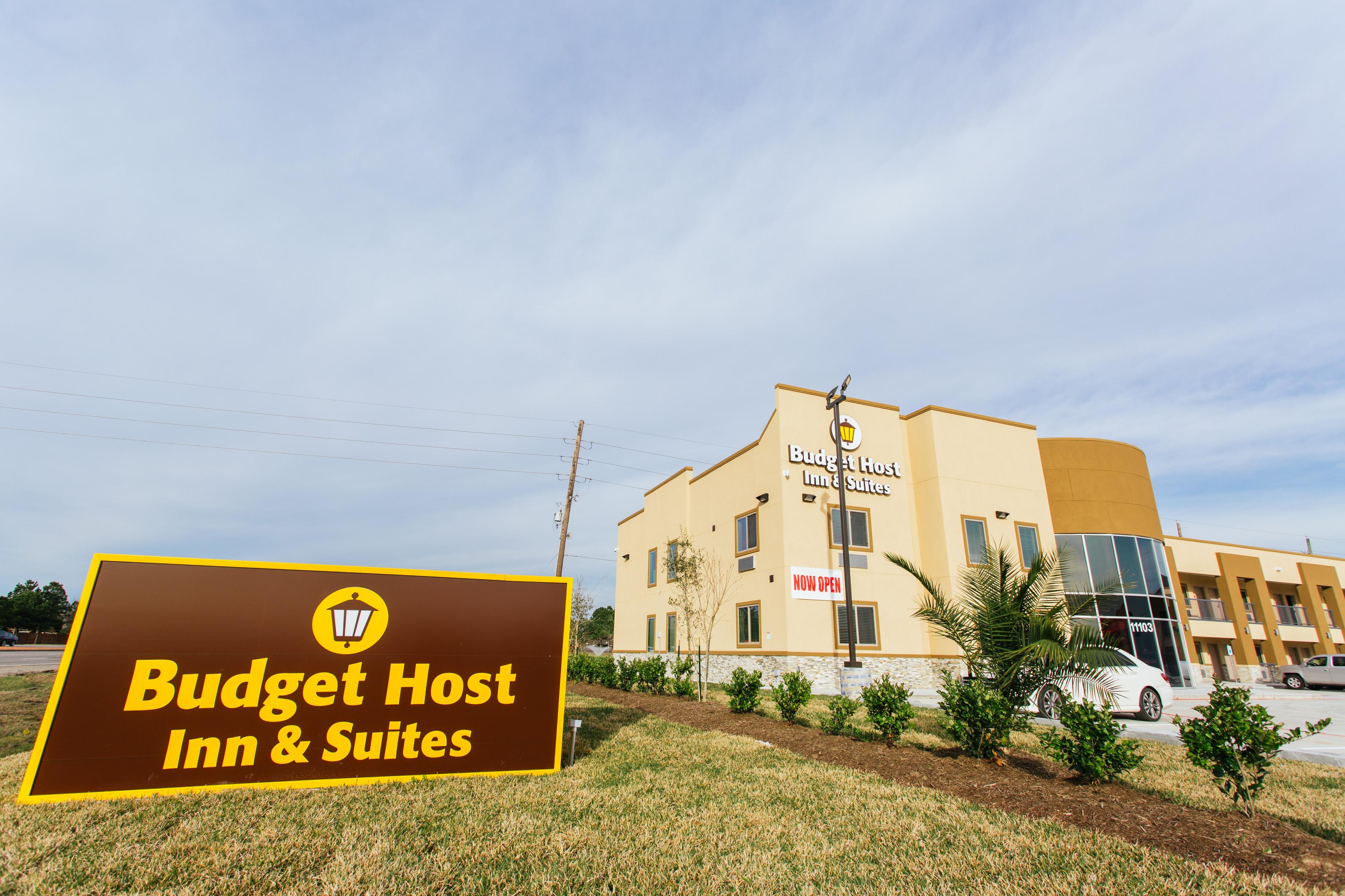 Budget Host Inn & Suites