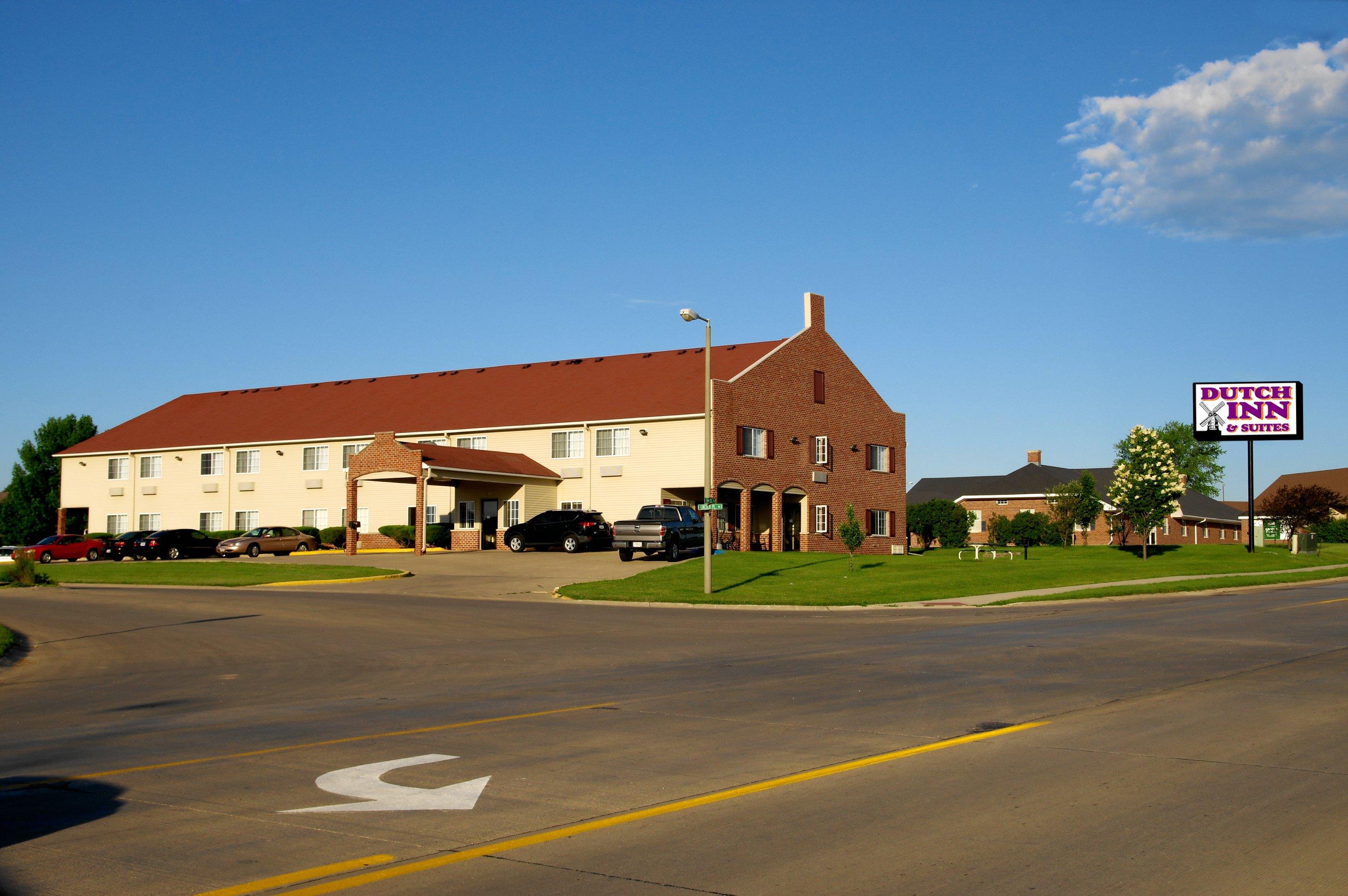 Dutch Inn & Suites